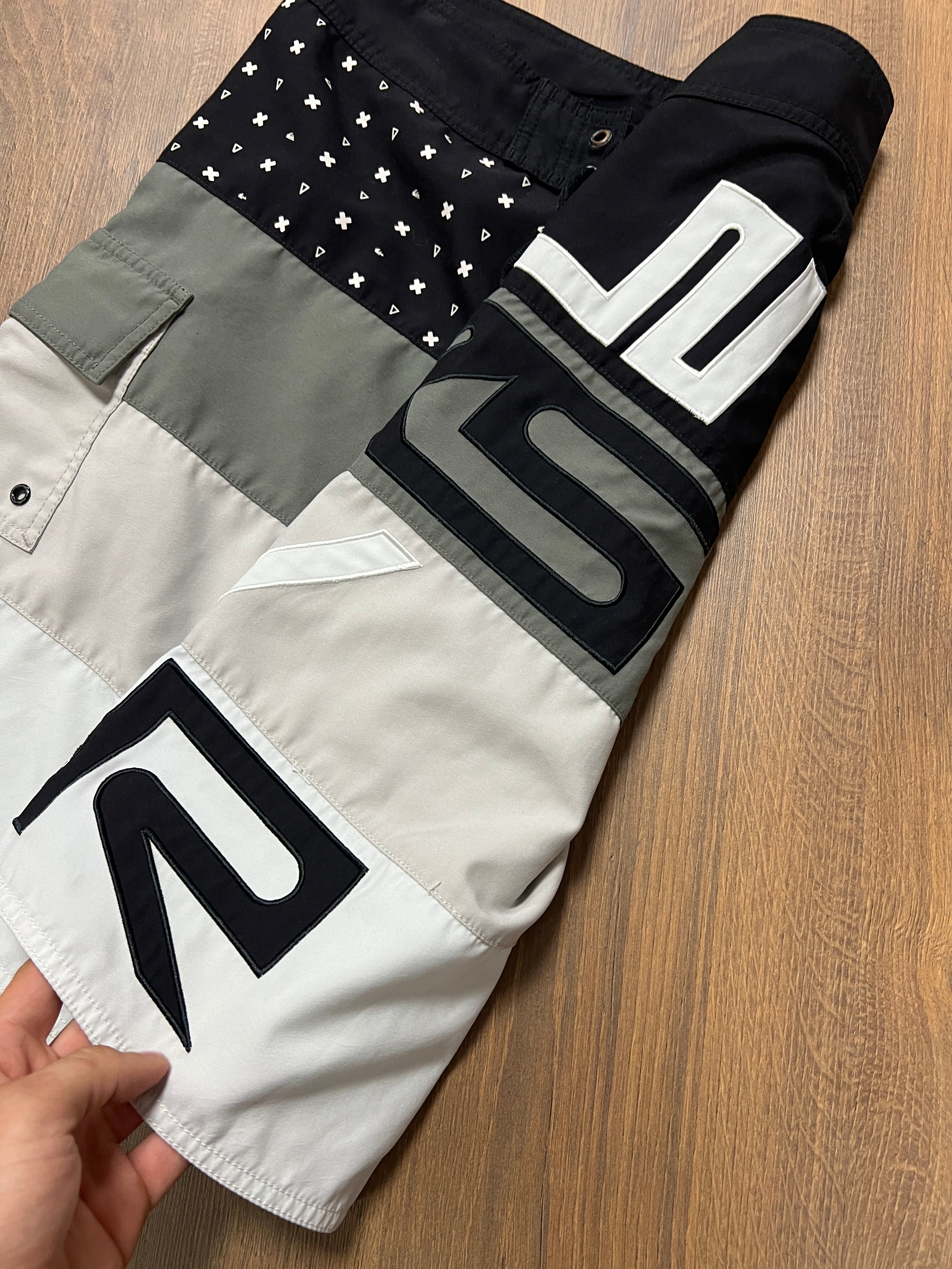 Quicksilver big logo boardshorts (34)