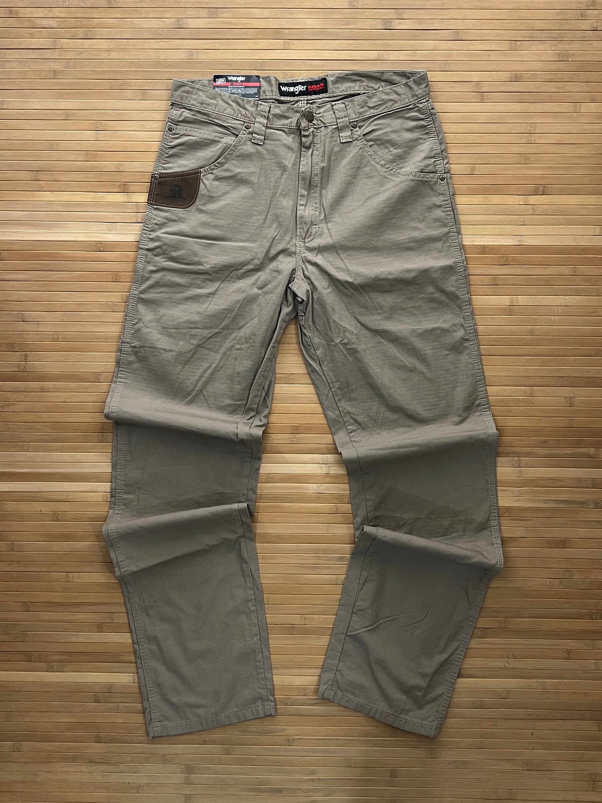 Wrangler Cargo Pants new with tags (32x34)