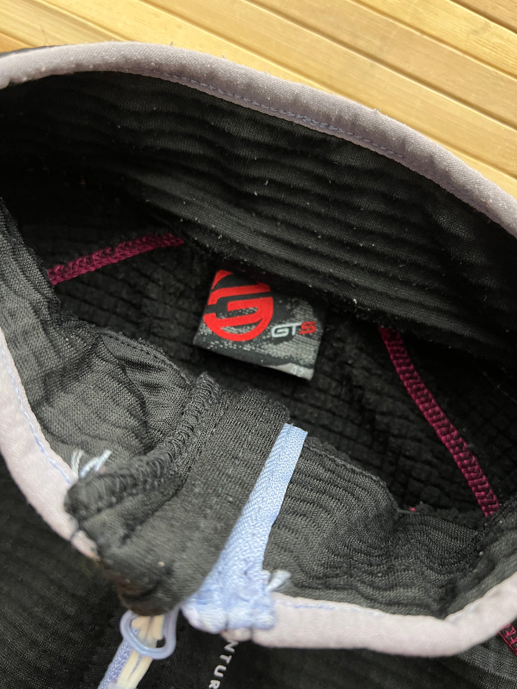 GTS Zip Up 🙋‍♀️ (M)