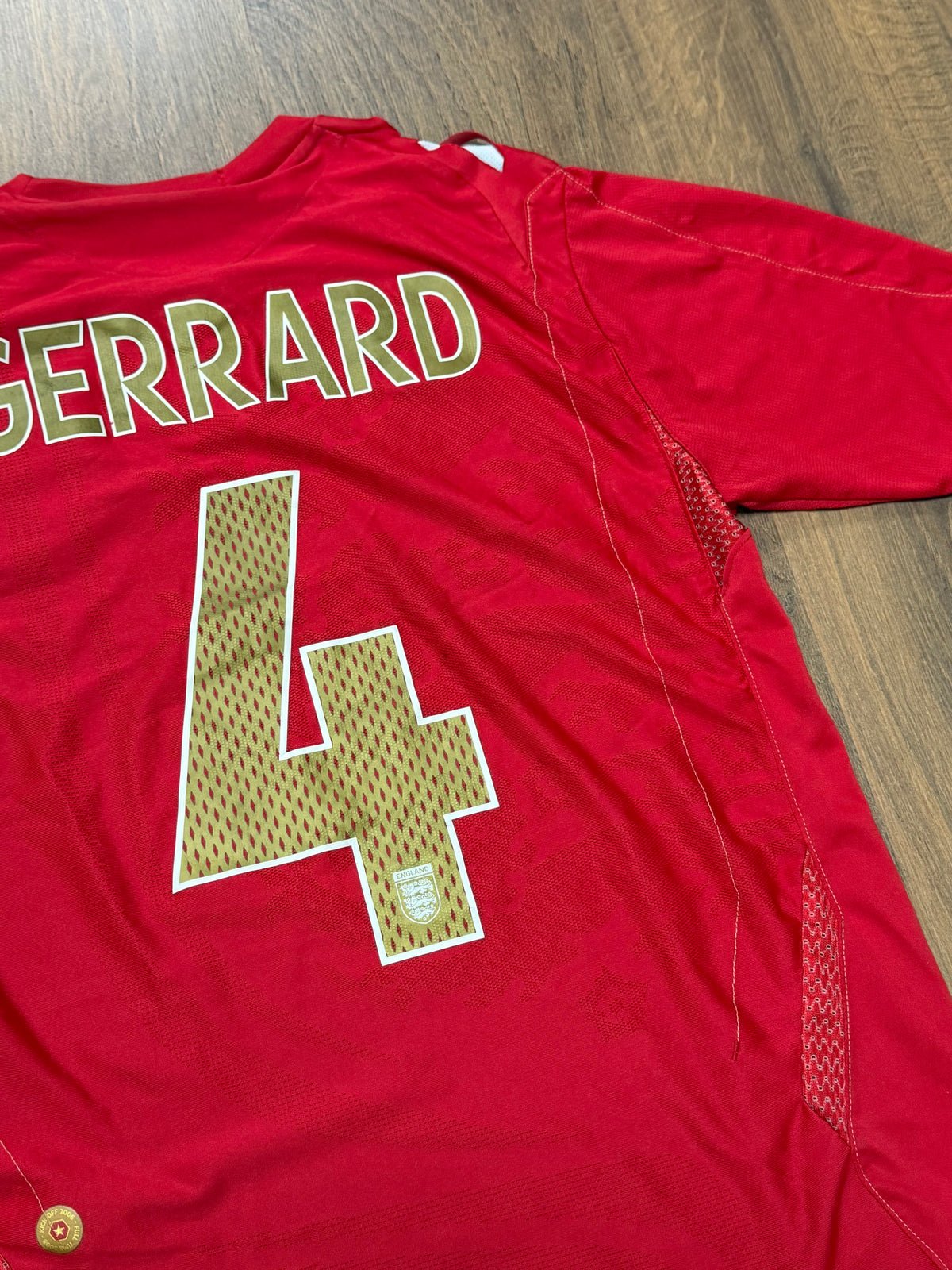 Gerrard 2004/06 England Away Jersey (M)