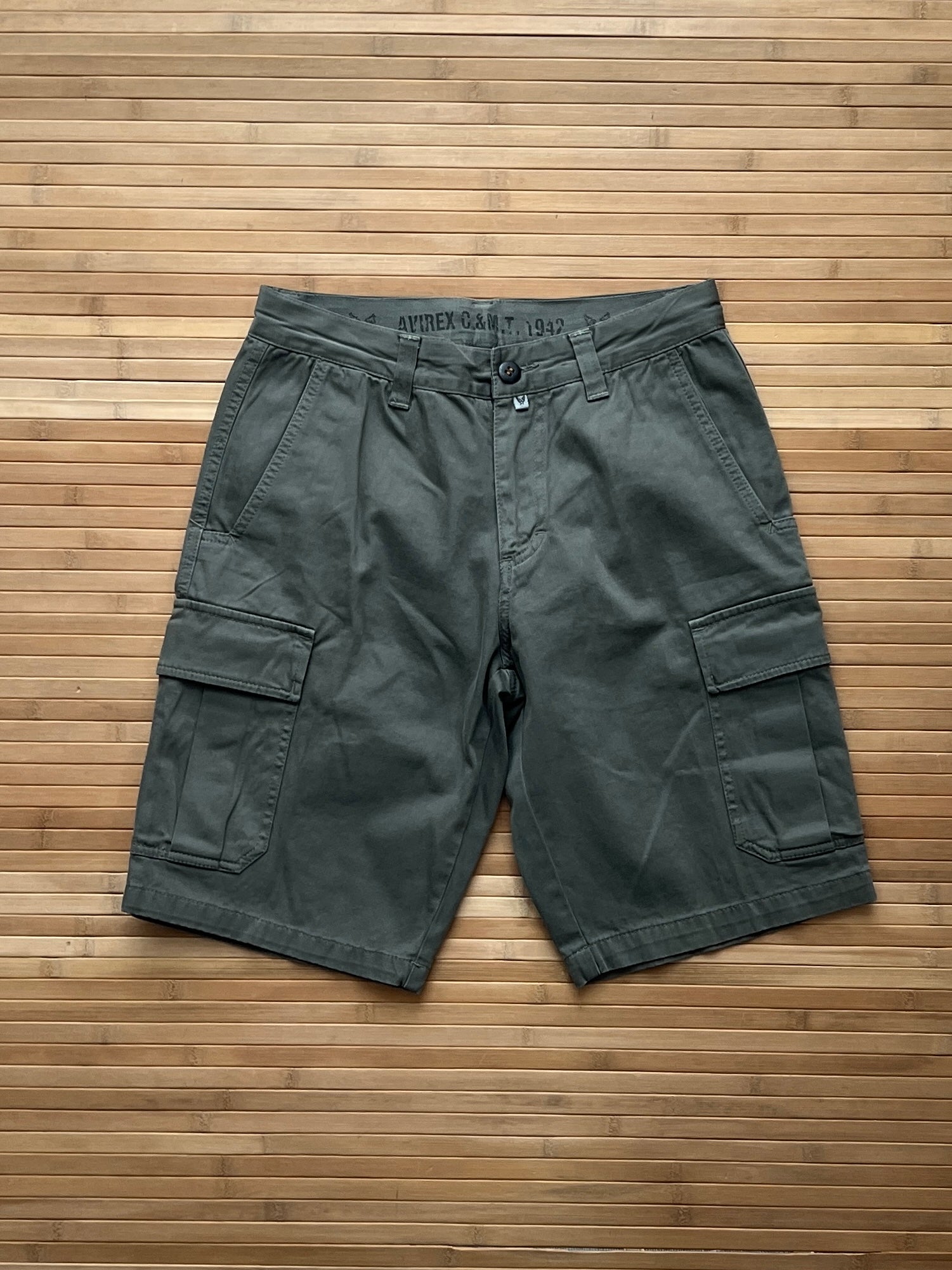 Avirex Cargo Shorts(28)