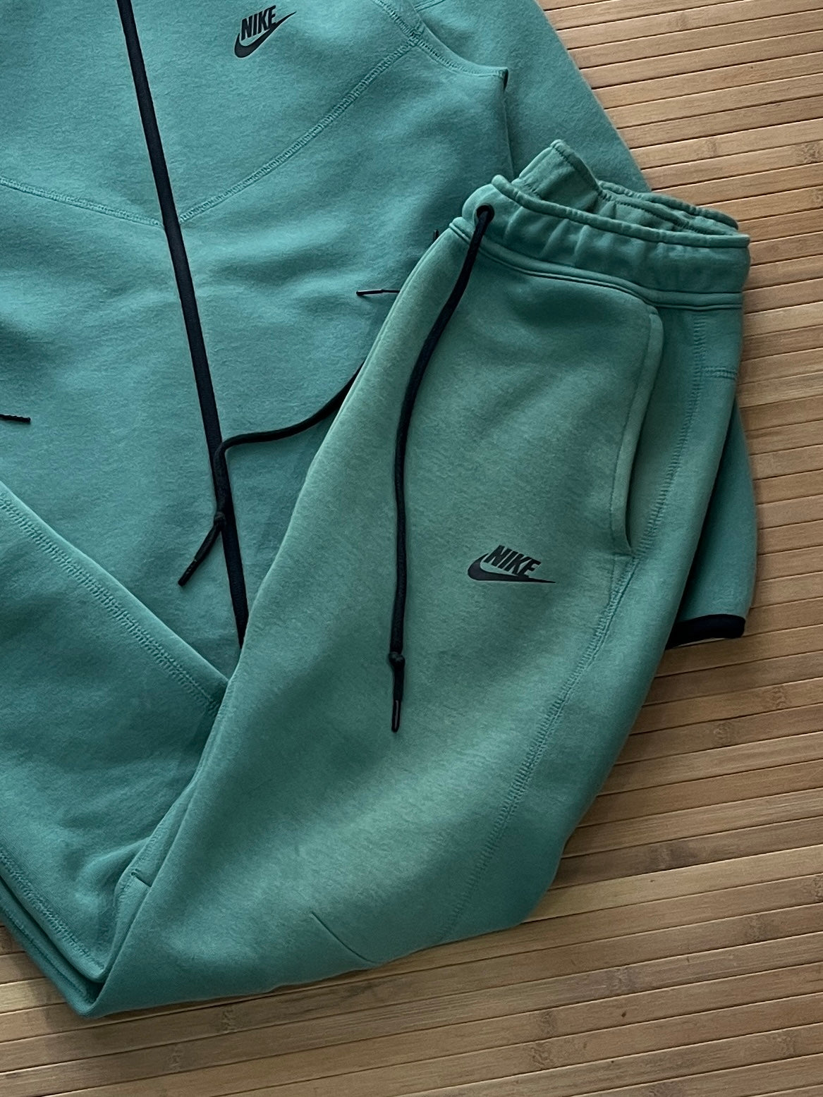 Nike Tech Fleece Suit