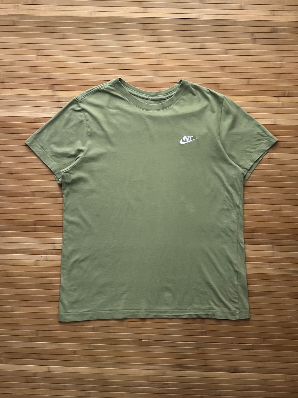 Nike Tee (L)