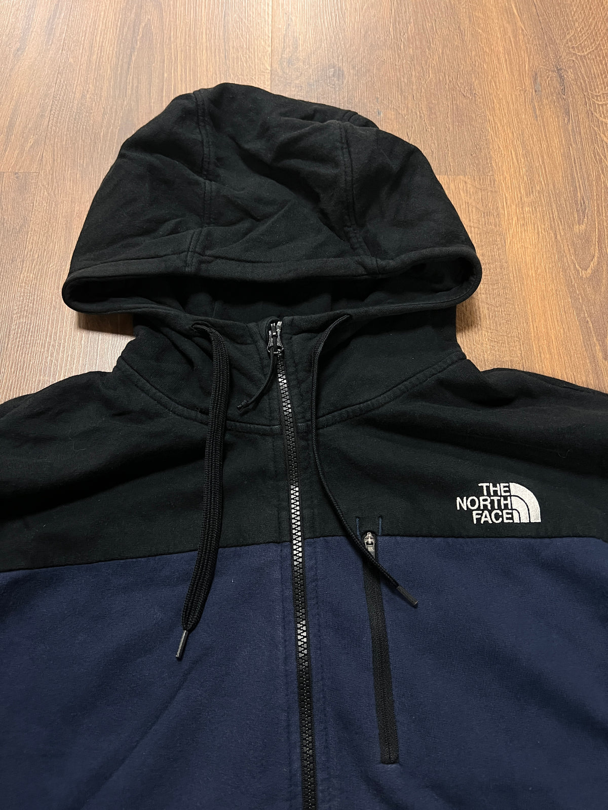 North Face Zip up hoodie (XL)