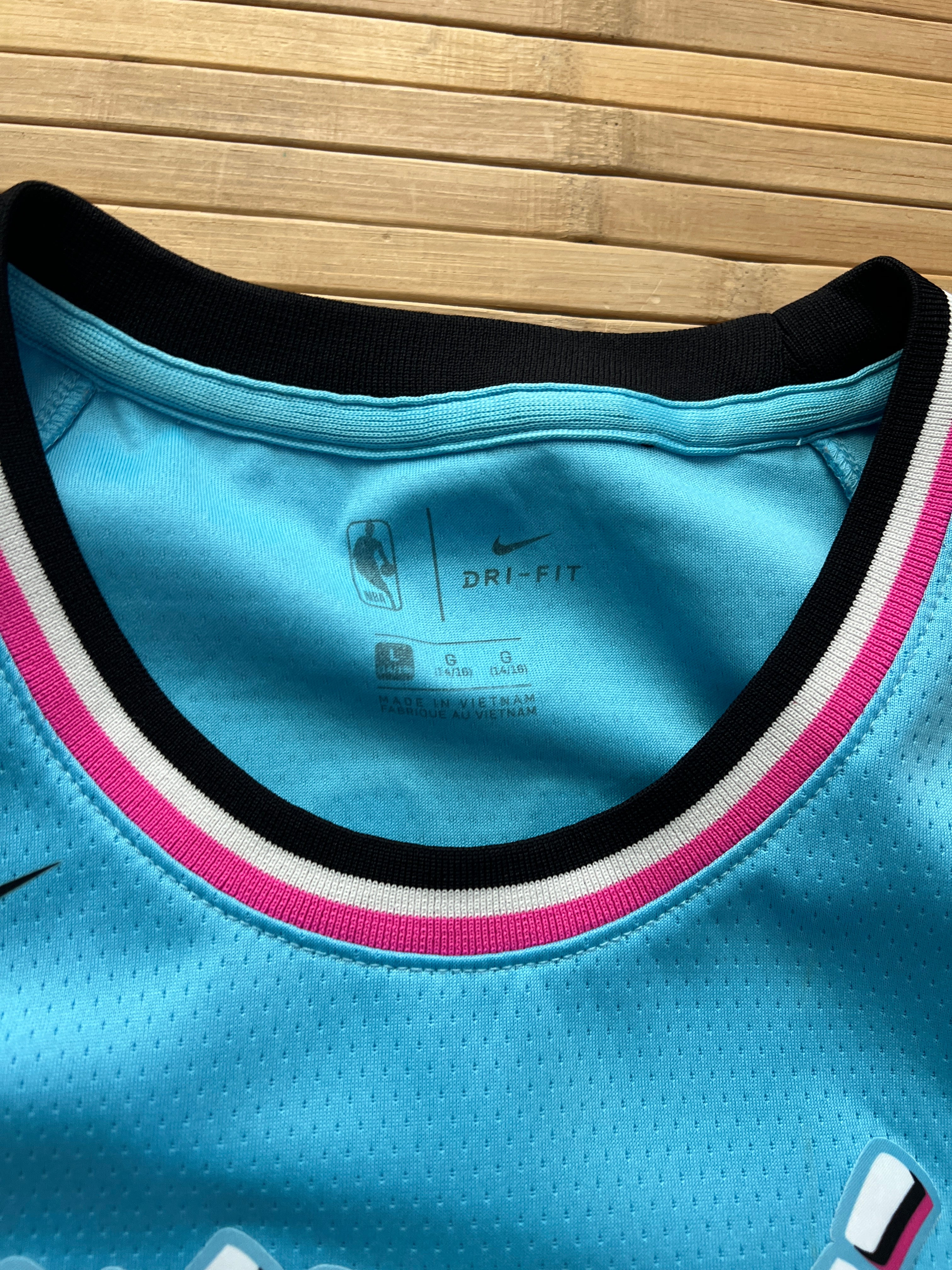 Miami Wade Basketball Jersey(M)