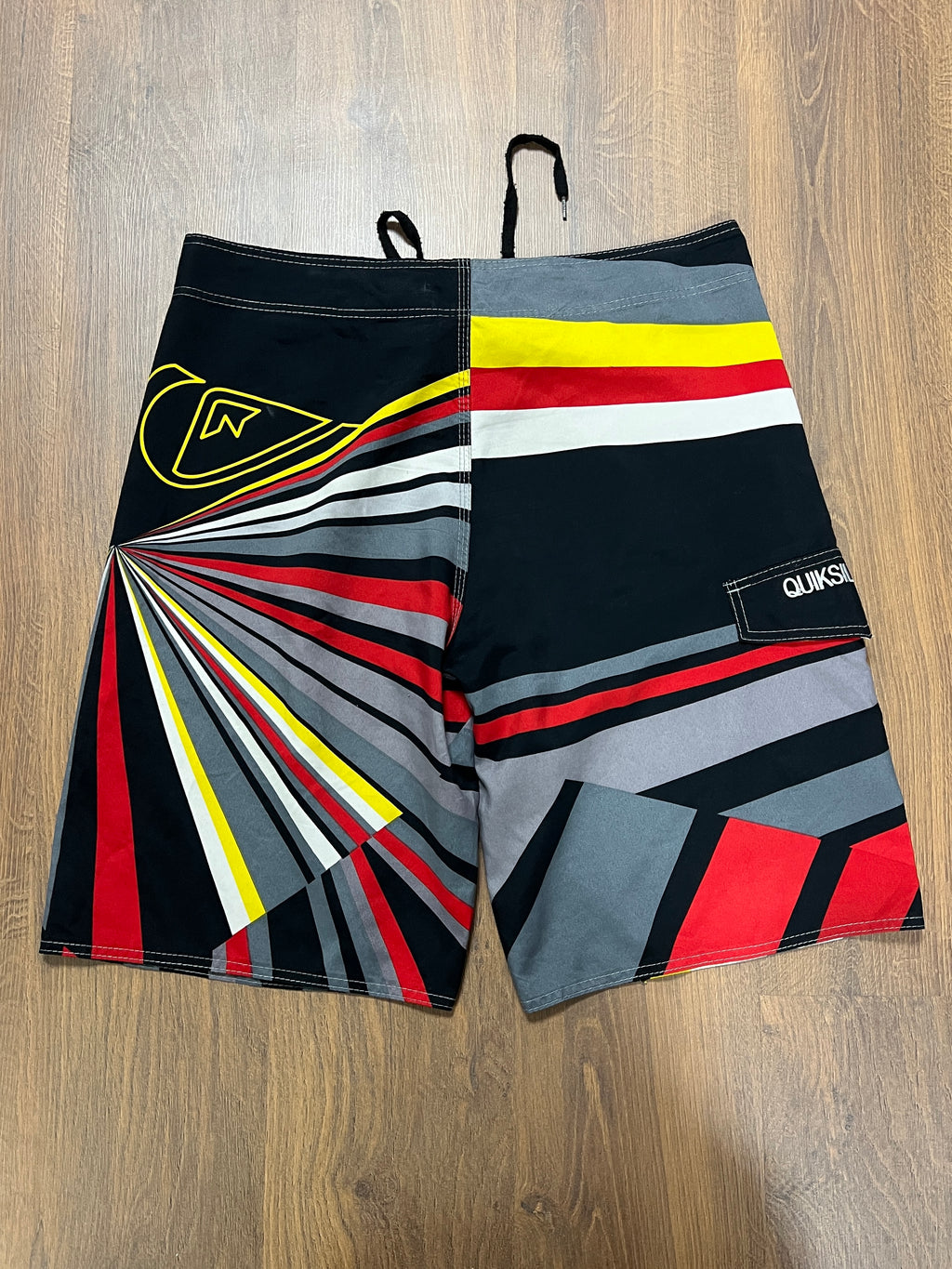 quicksilver striped boardshorts (38)