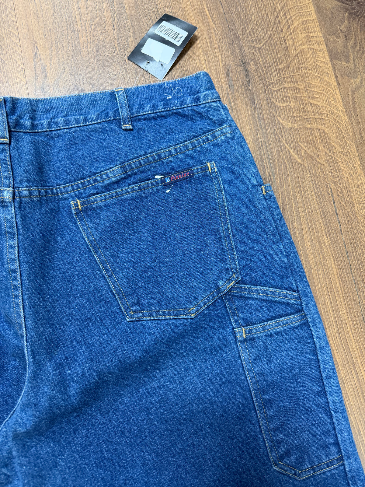 Pionier Jeans (40x33)