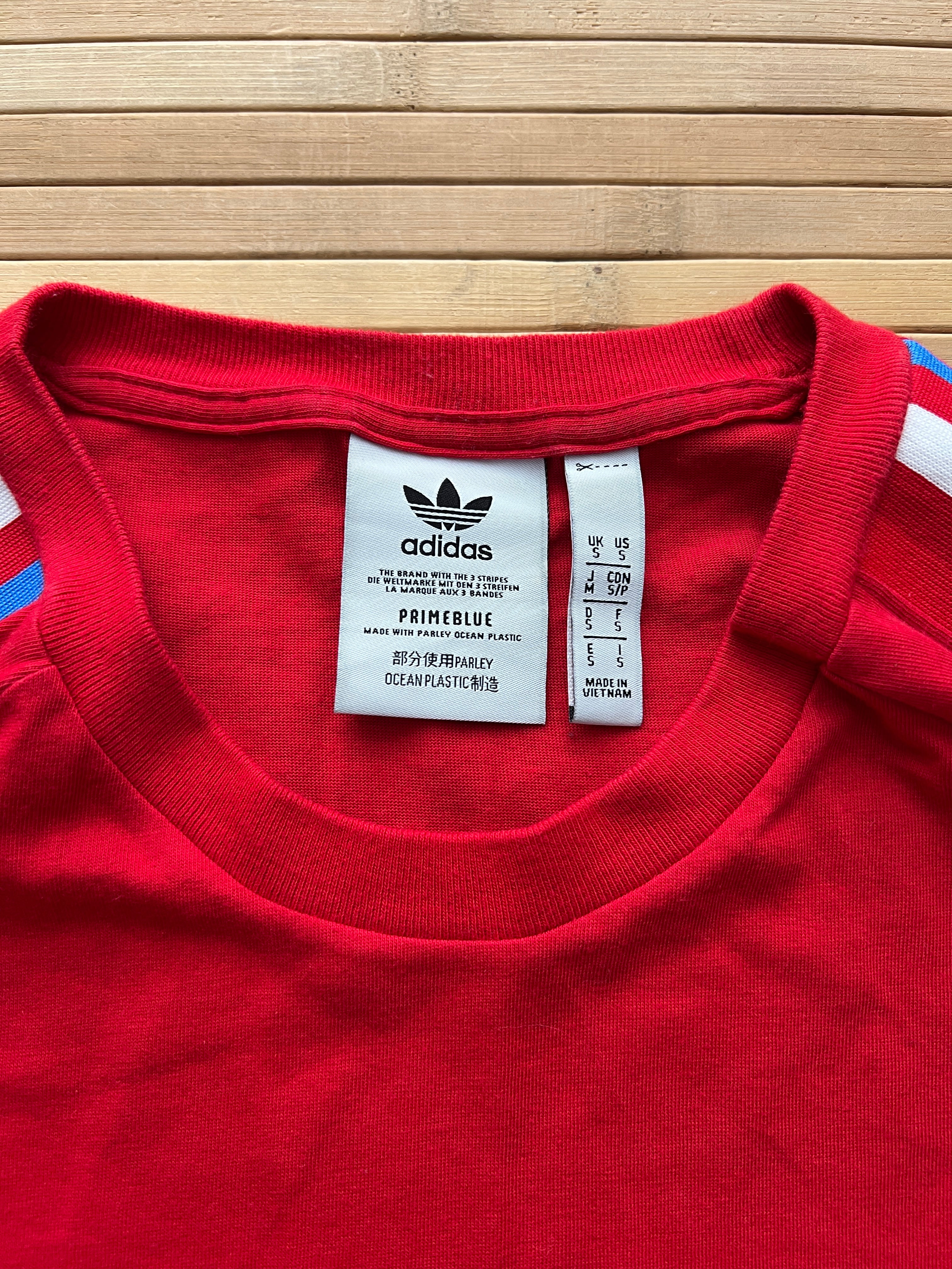 Adidas Tee (L)