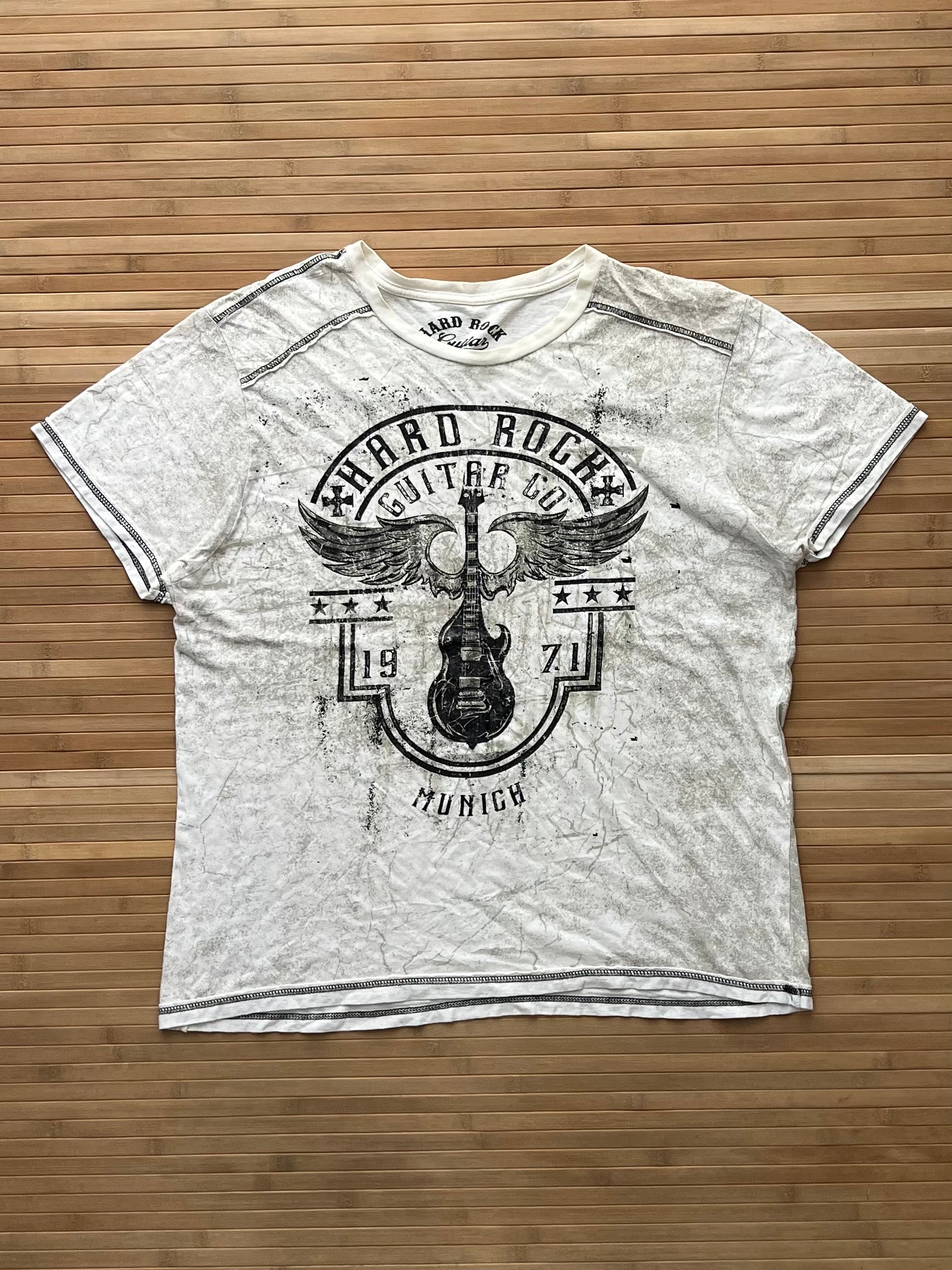 Hard Rock Guitar T-Shirt (M)