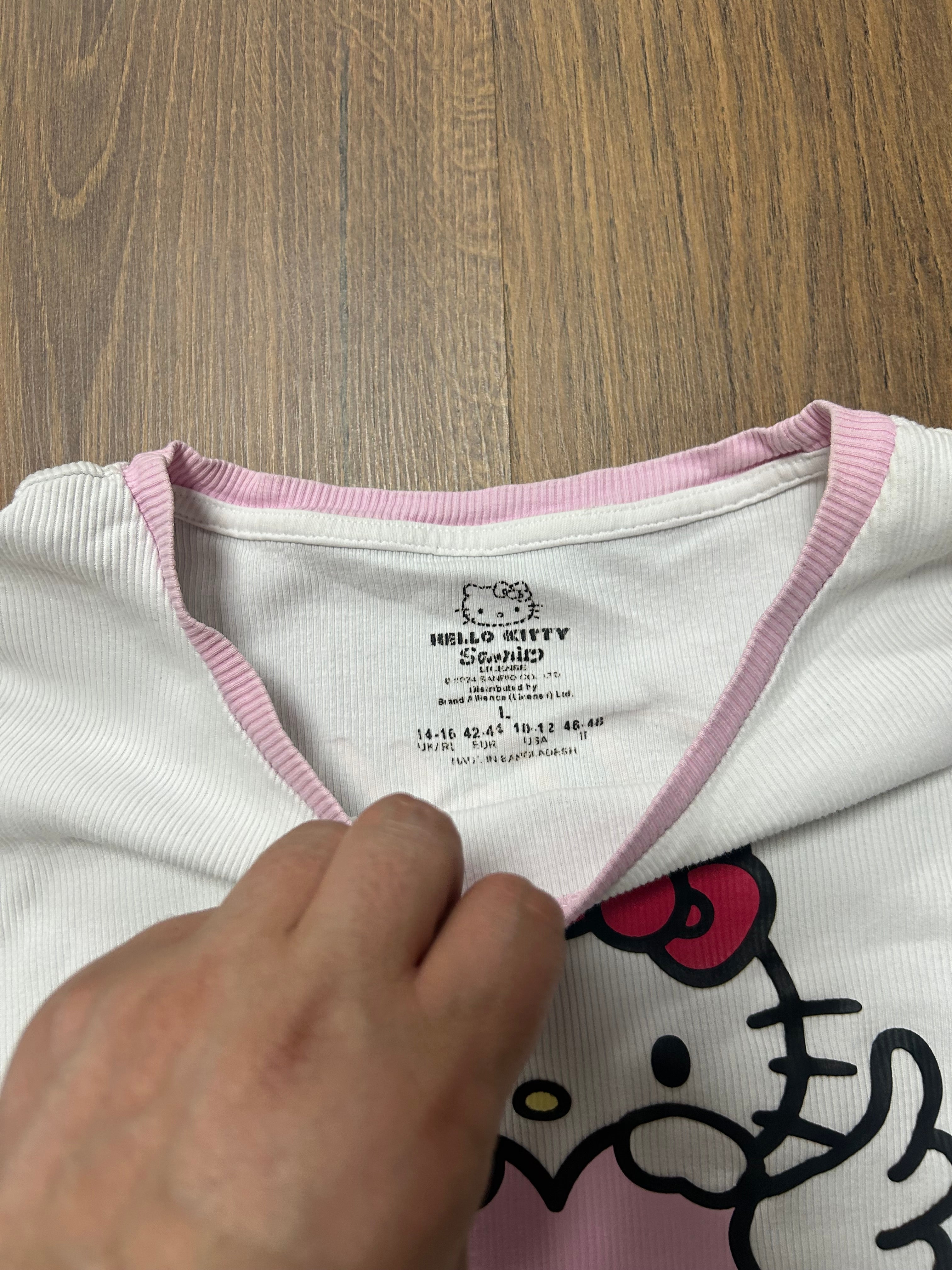 Hello Kitty Top 🙋‍♀️(L)