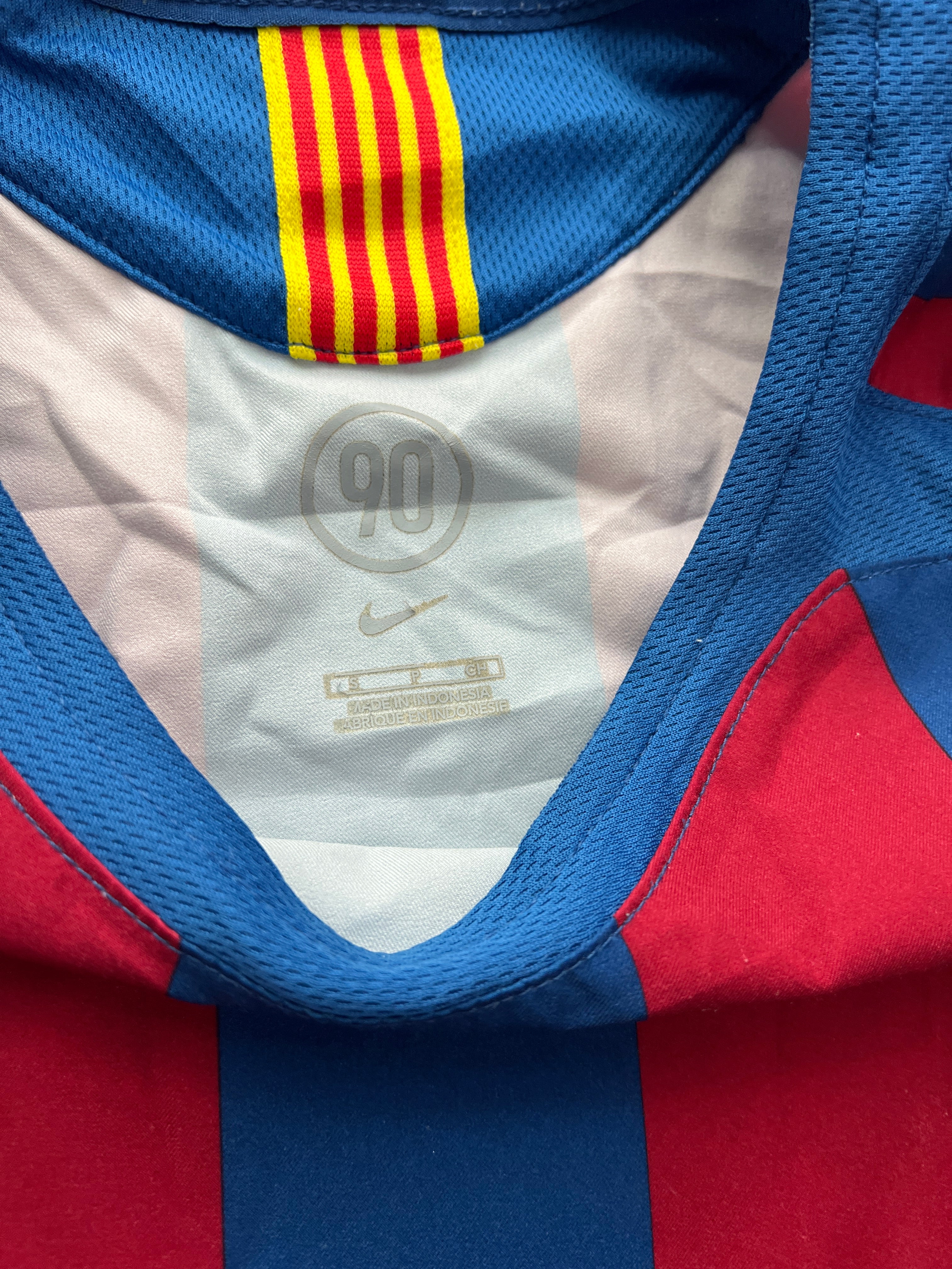 Barcelona 2005-2006 Home Jersey (M)