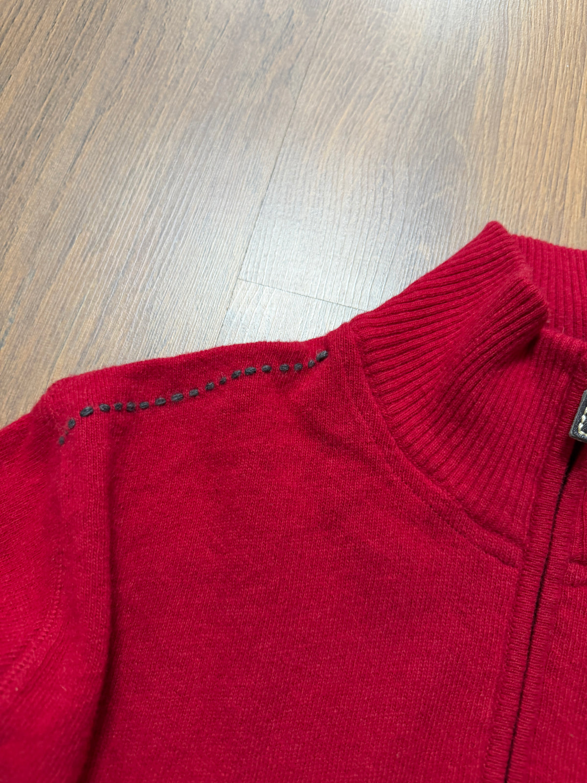 Red quarter Zip (L)