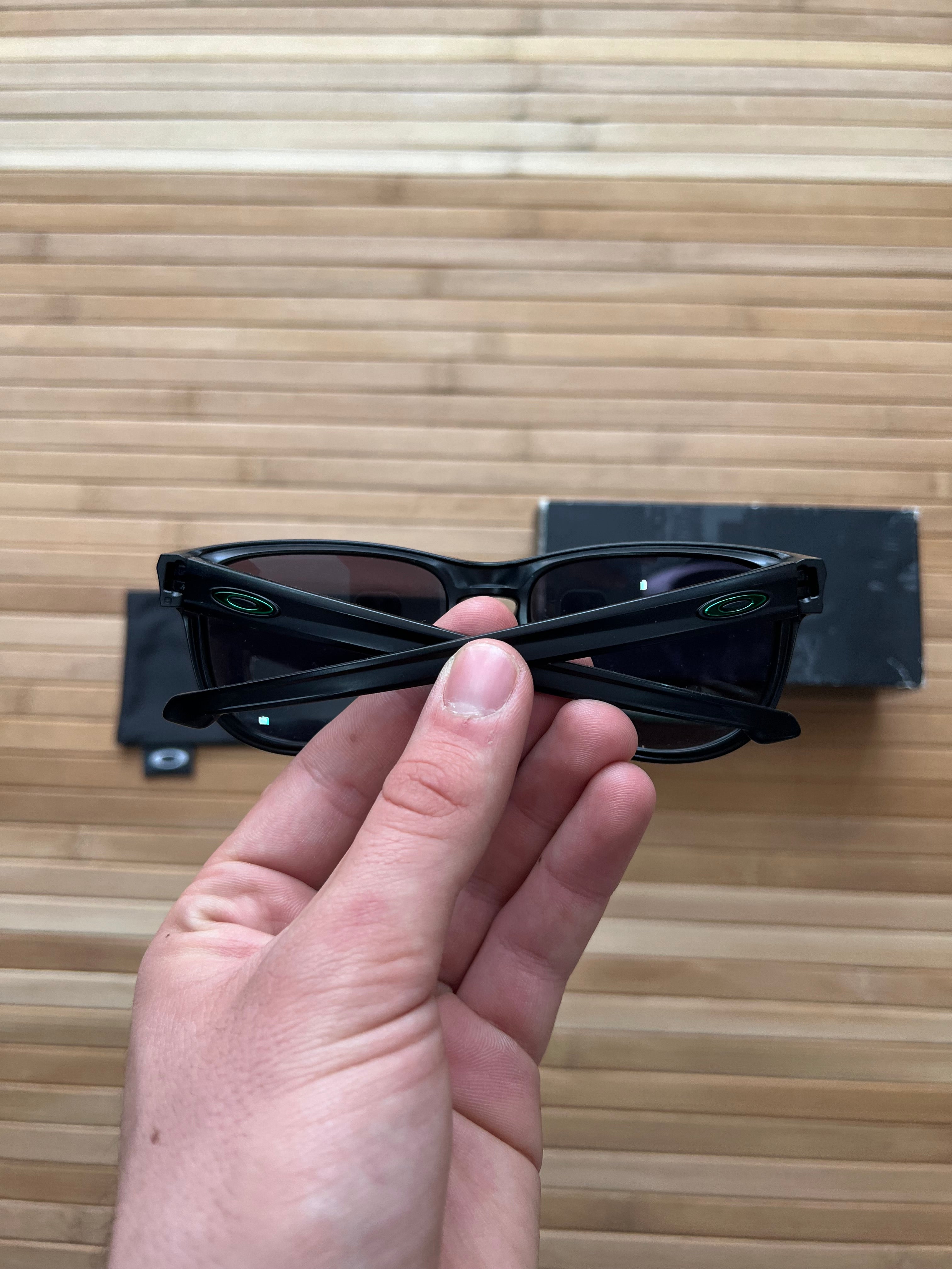 Oakley Frog Prism Shades