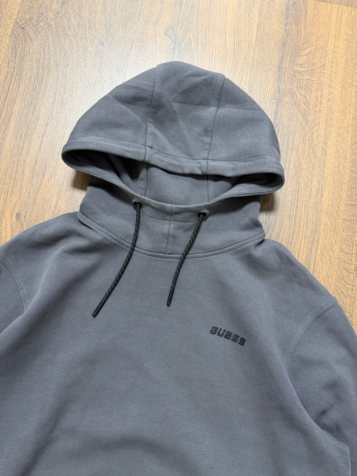 Guess Hoodie (M)