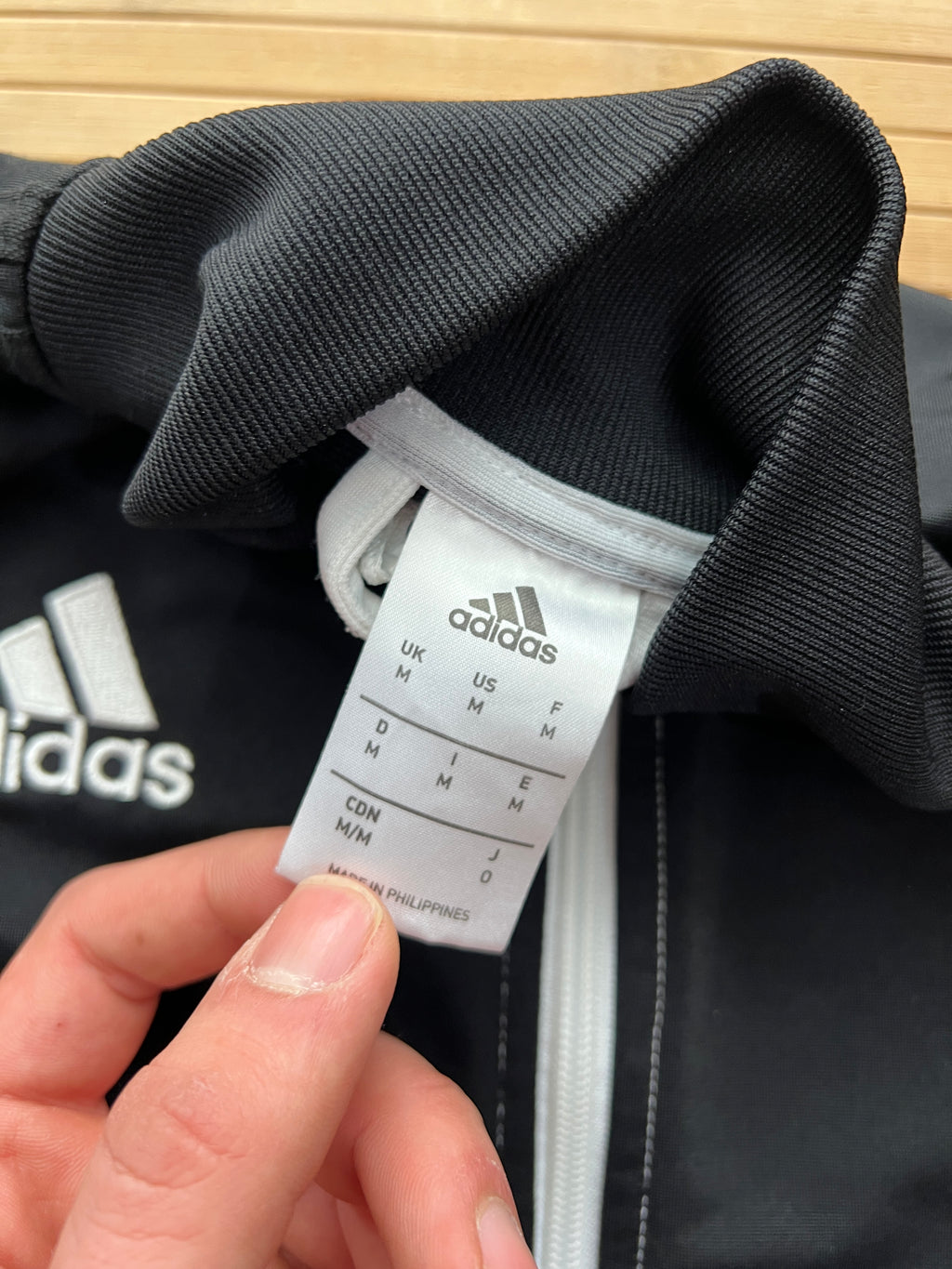 Adidas Zip Up (M)