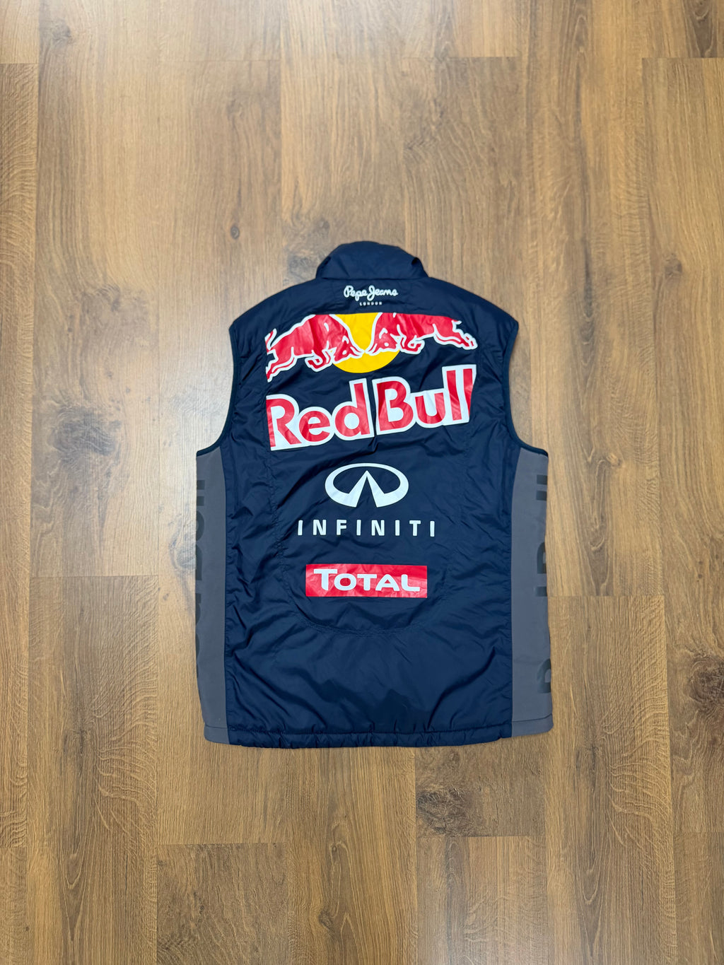 Pepe Jeans Red Bull Vest (M)