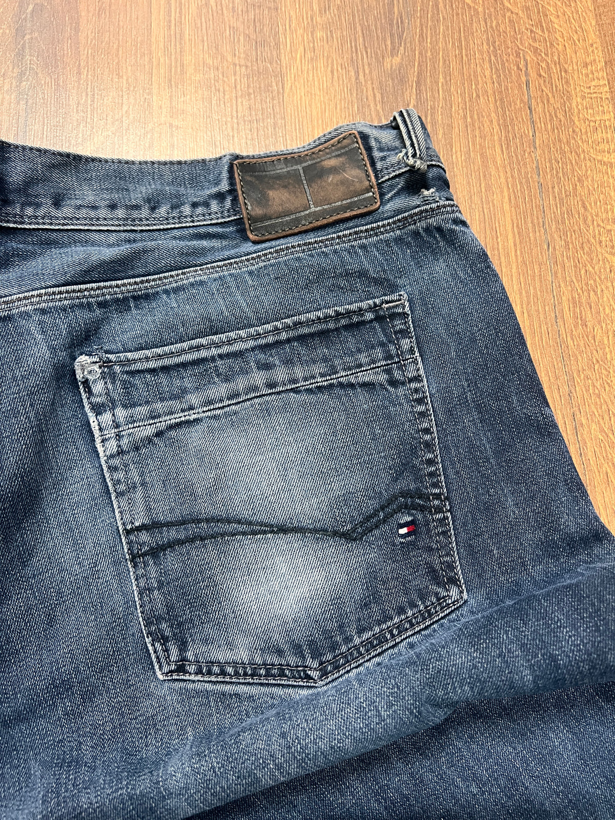 Tommy Hilfiger Vintage Jeans (38x30)