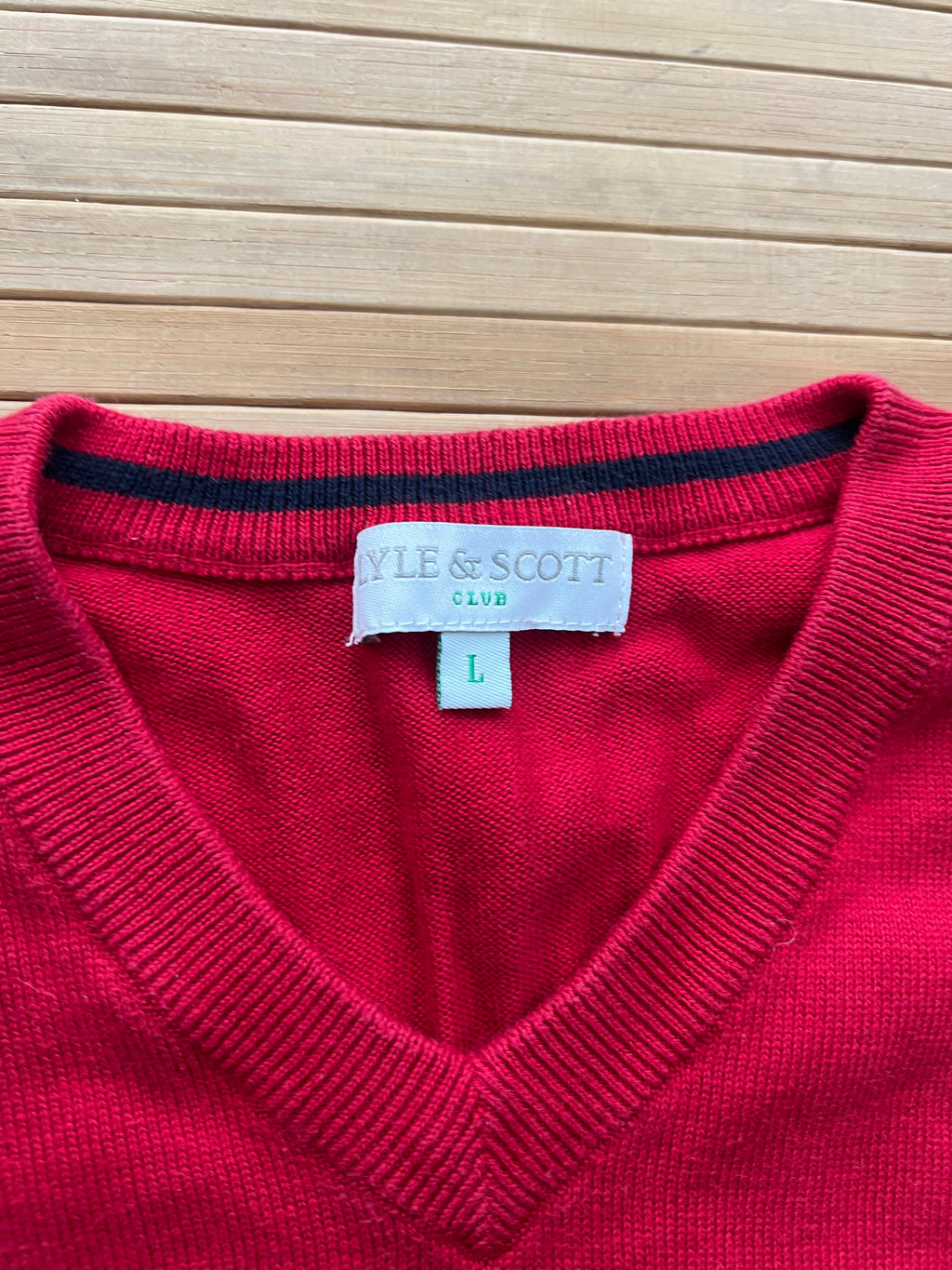 Lyla & Scott Knitwear (M)