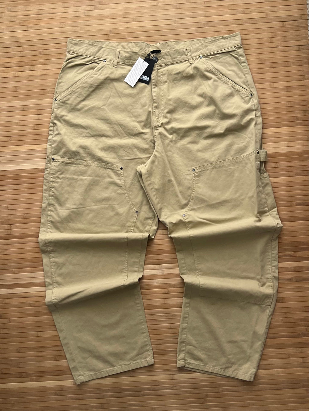 Urban Classics Double Knees (46x34)