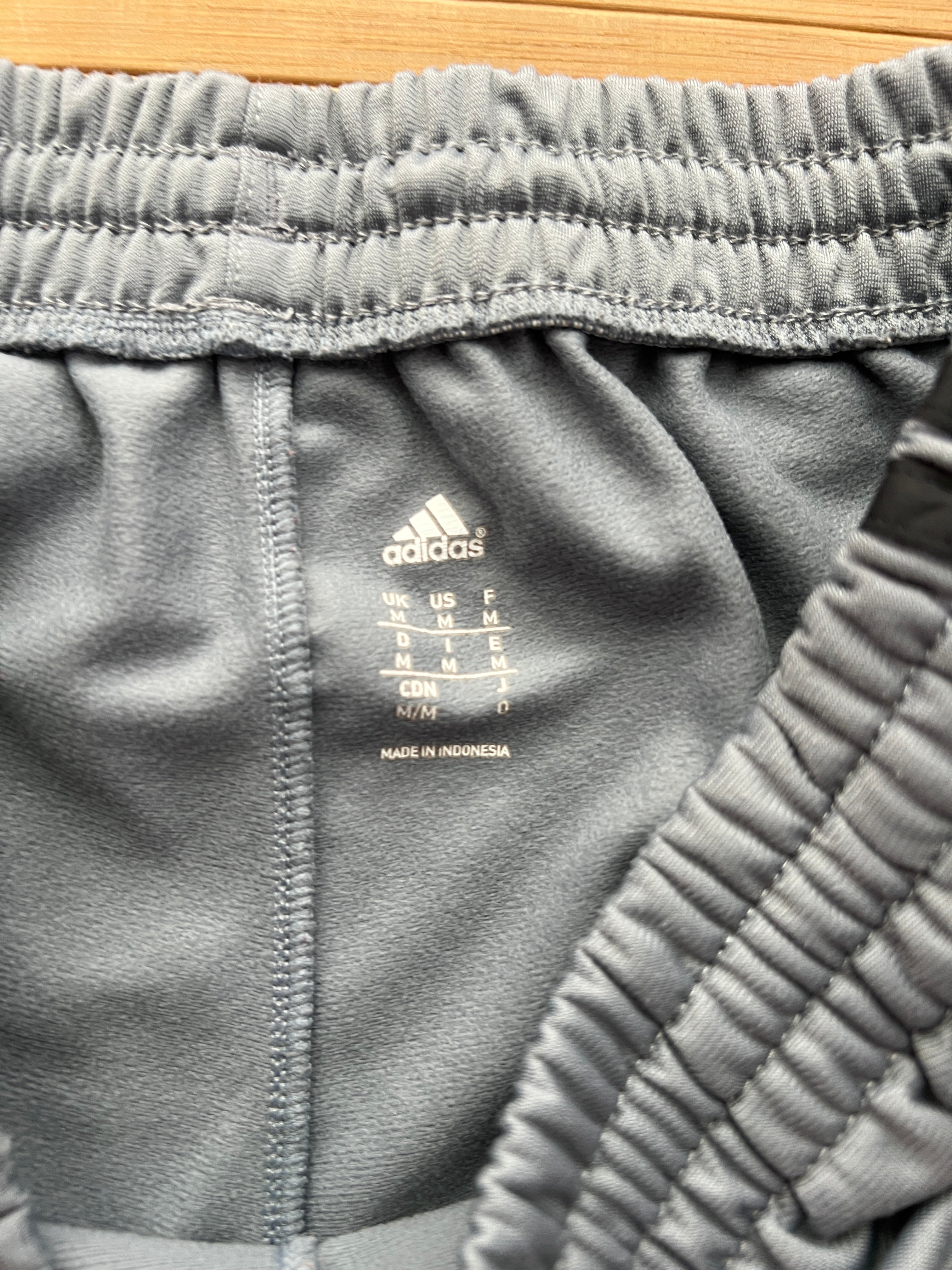 Adidas Trackpants (M)