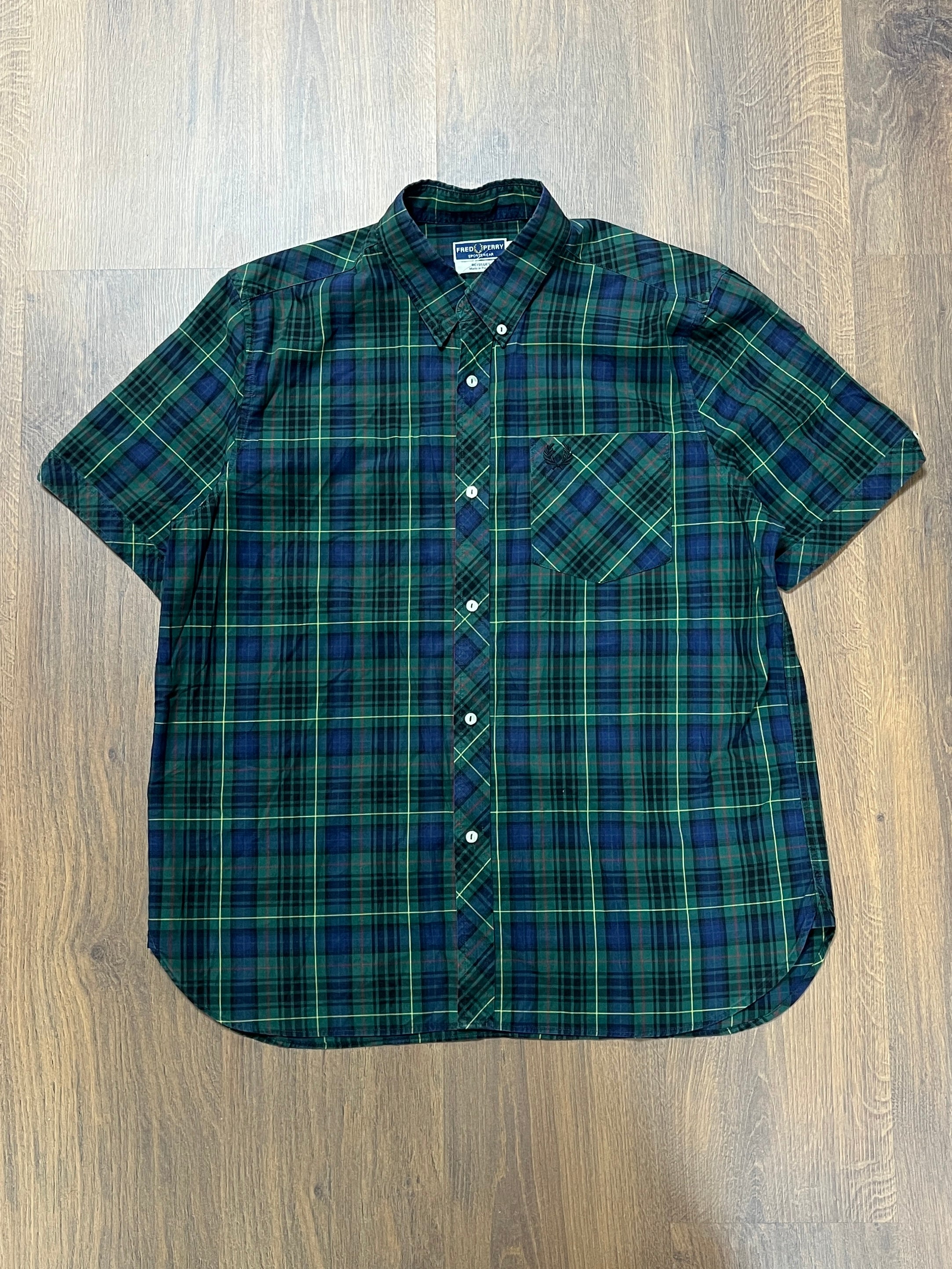 Fred Perry Chequered Shirt ( L)