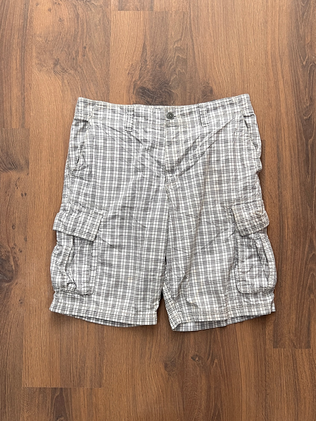 Old Navy Striped Cargo Shorts (32)