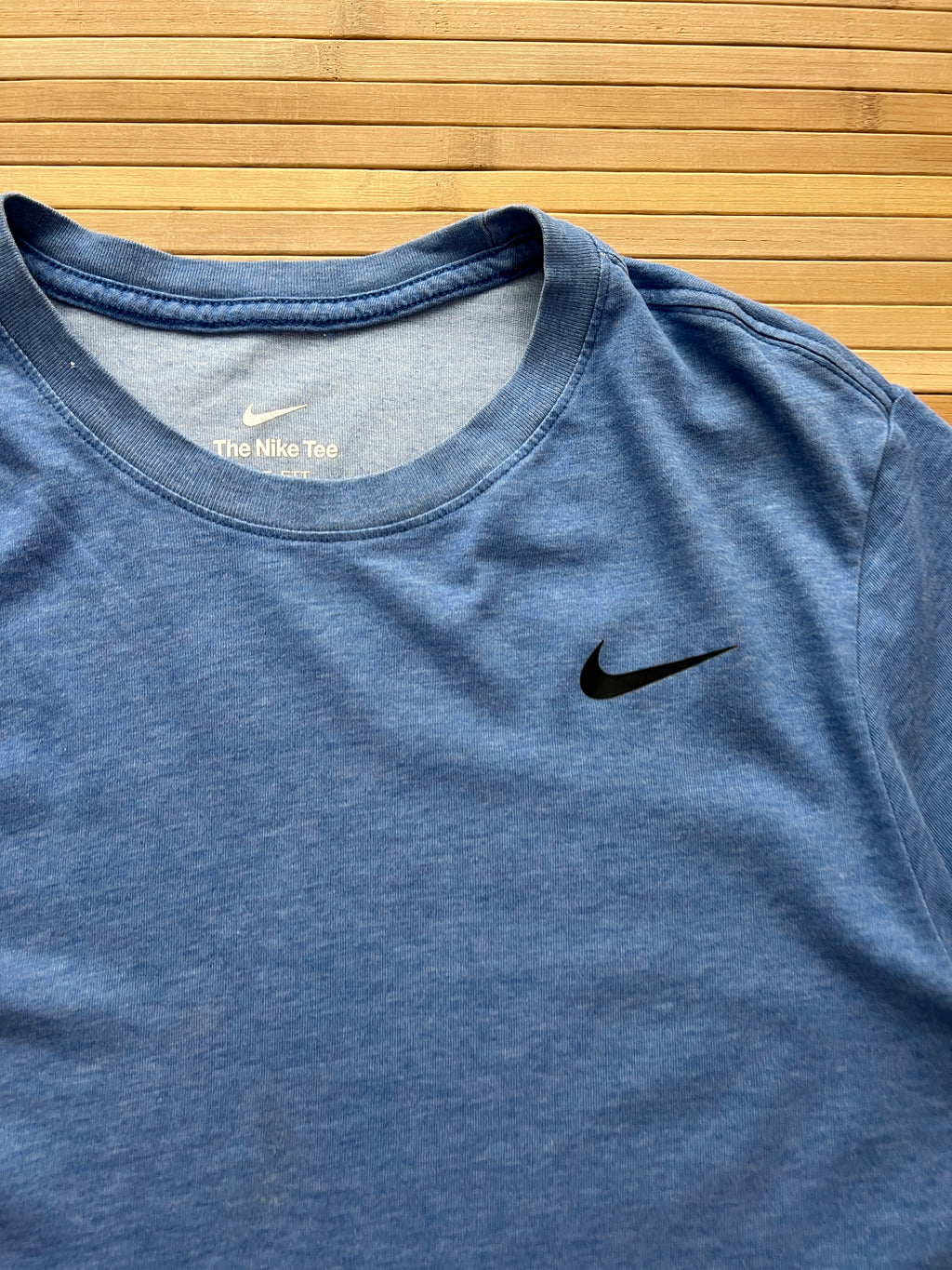 Nike Tee (L)