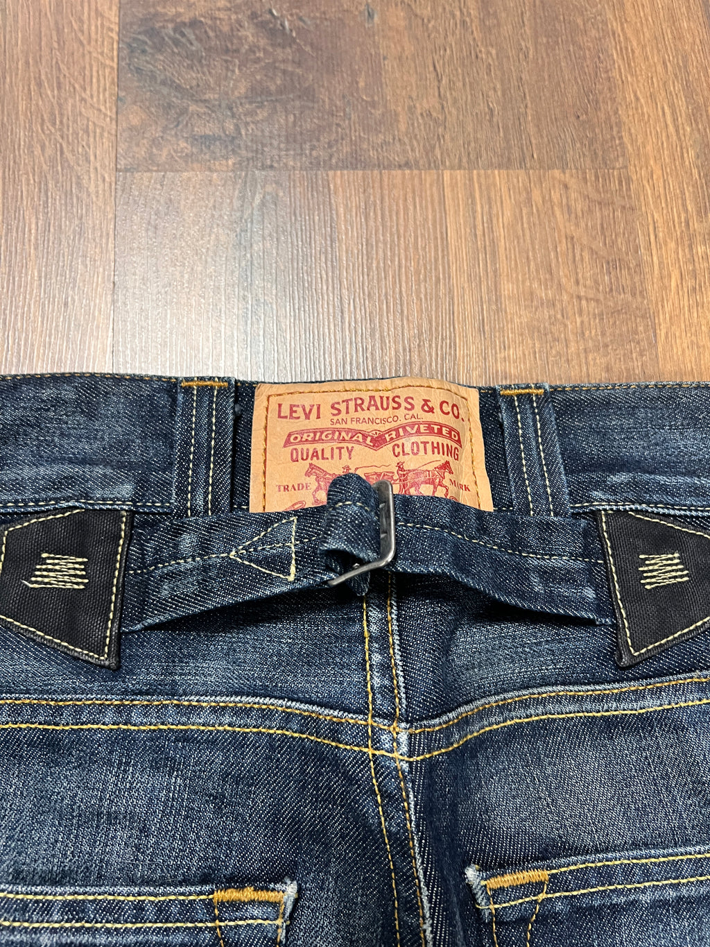 Levis construced Jeans (32x30)