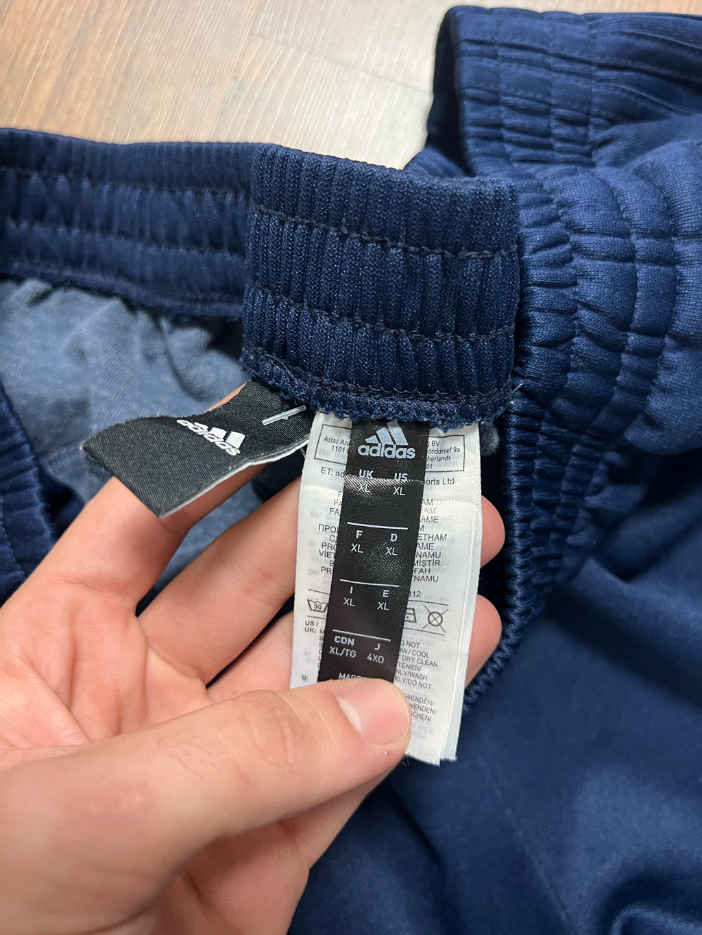 Adidas snap button Trackpants(XL)