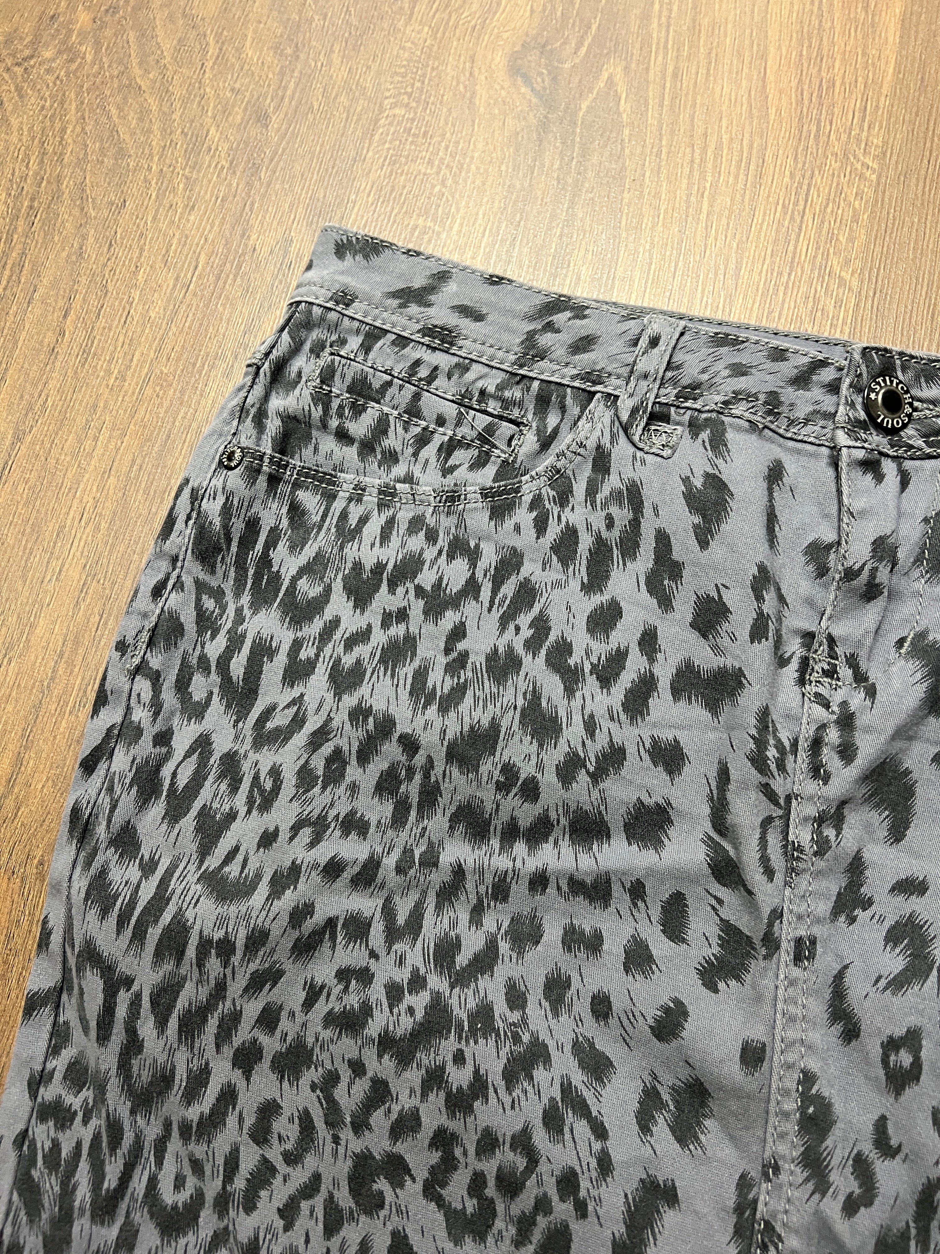 Chetah Print Denim Skirt🙋‍♀️ (32)