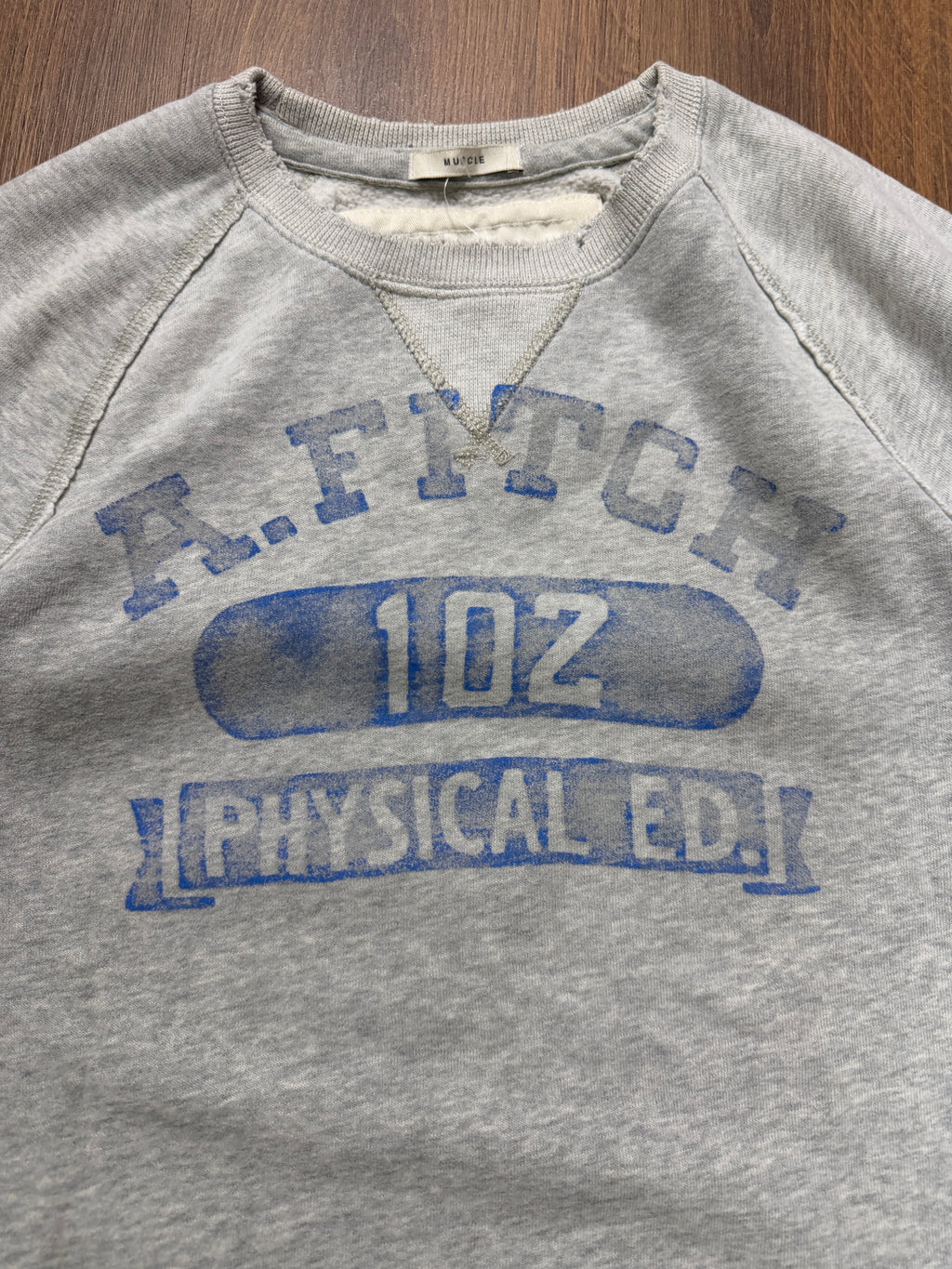 Abercrombie and fitch distresed sweater(M)