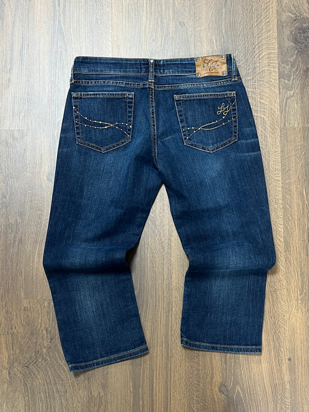 Liu-Jo Capris🙋‍♀️  (30)
