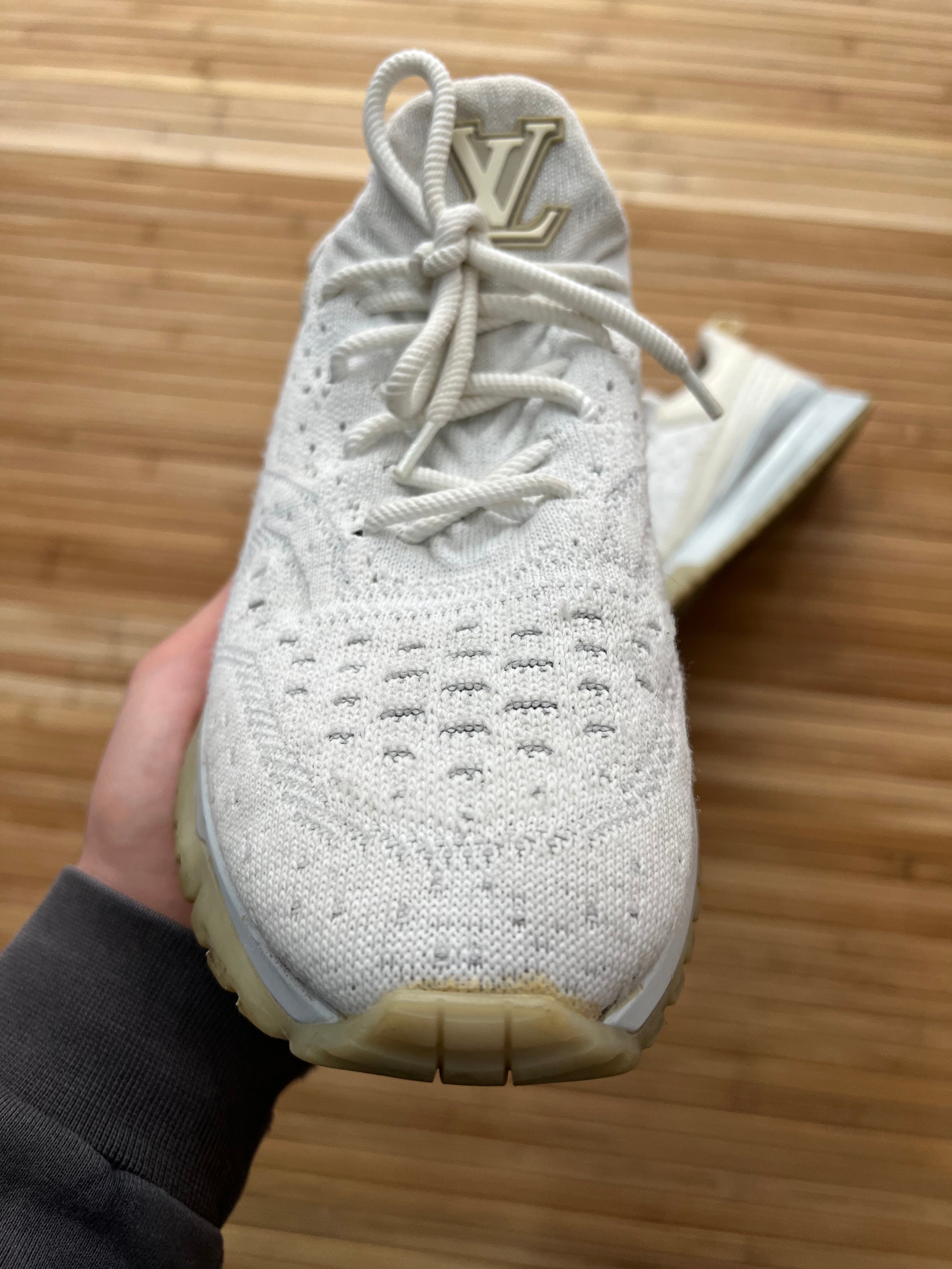 Louis Vuitton Sneakers (44)