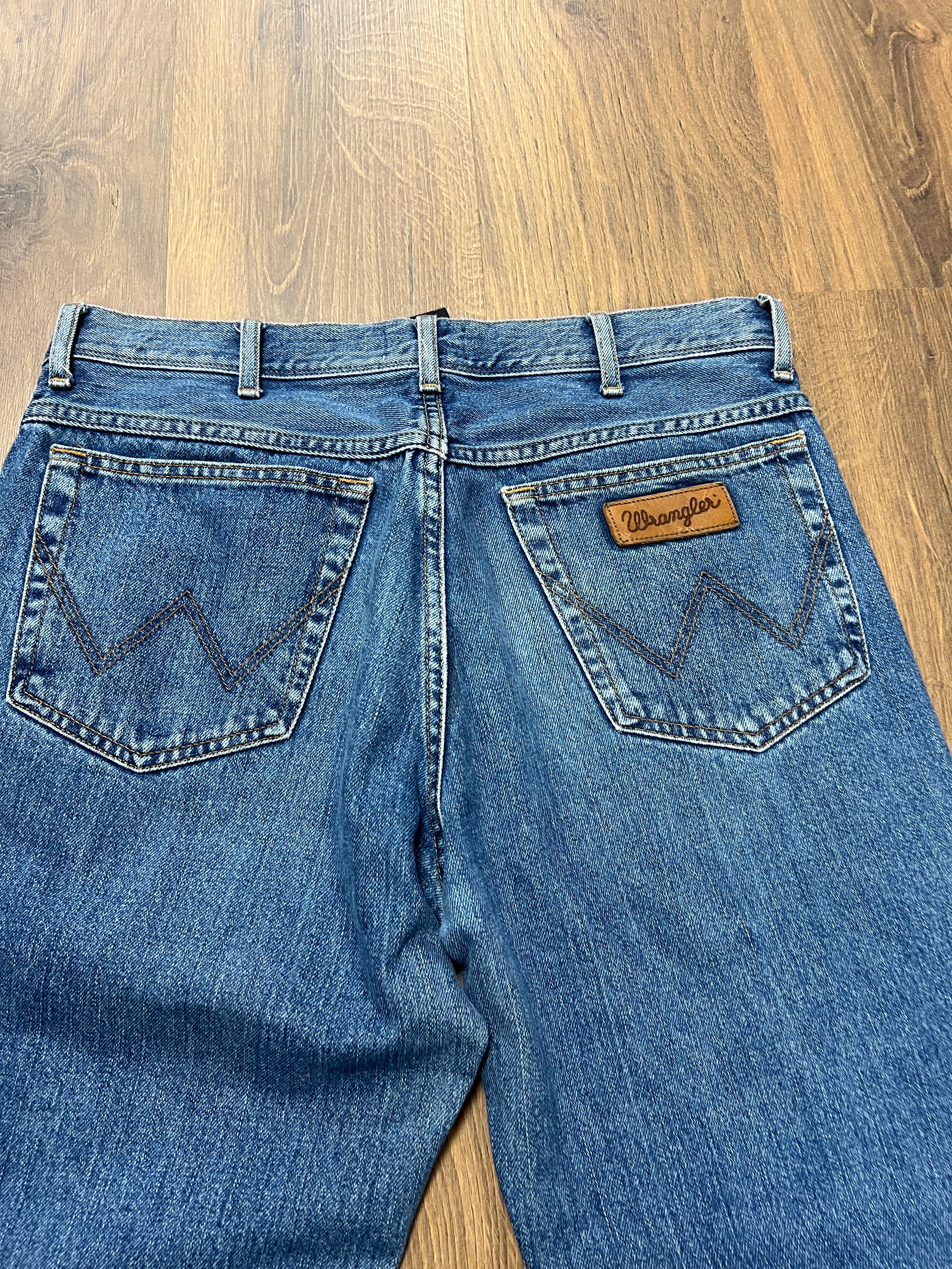 Wrangler Baby Blue Jeans (32x34)