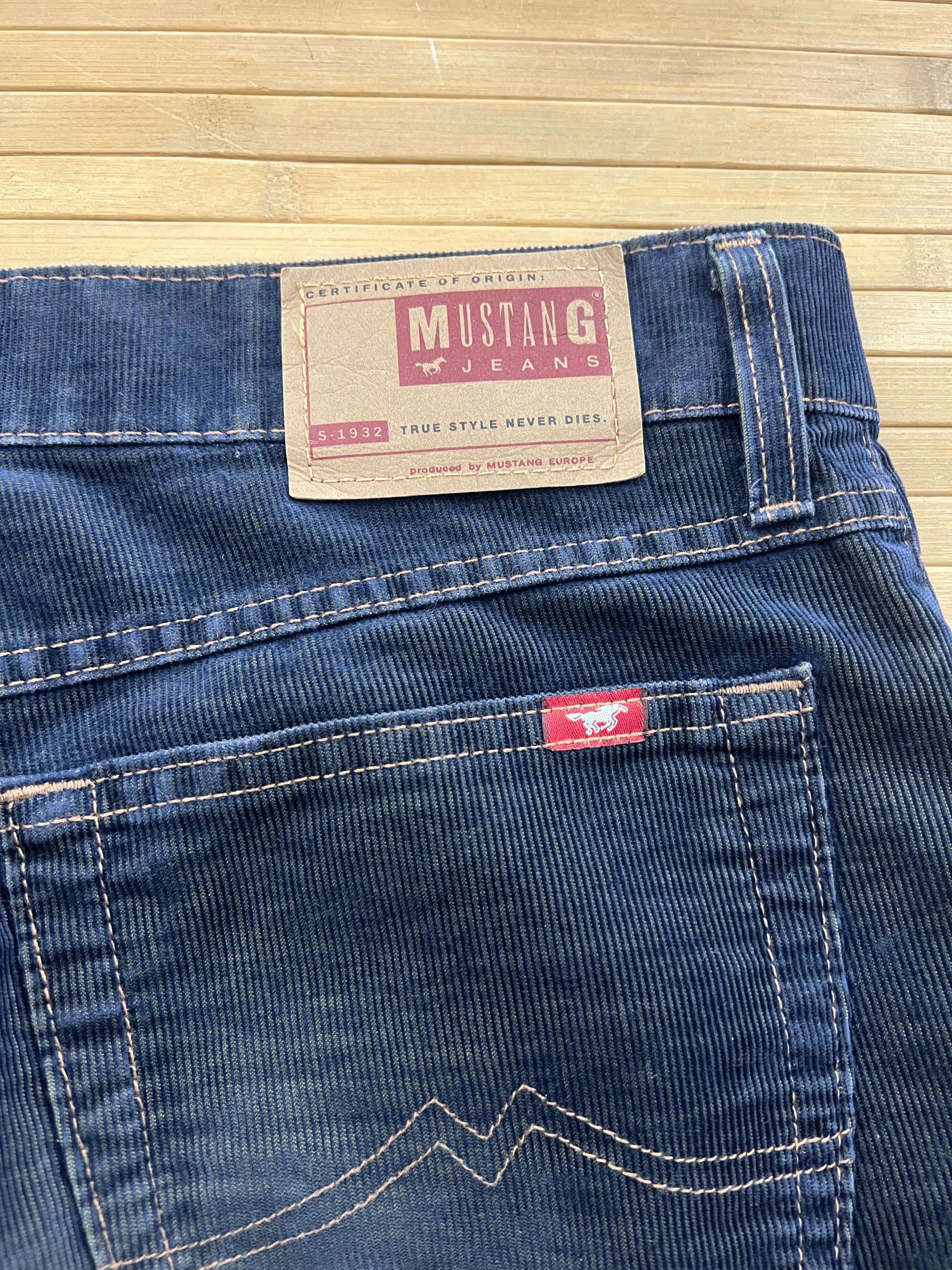 Mustang Corduroy Pants (34x32)
