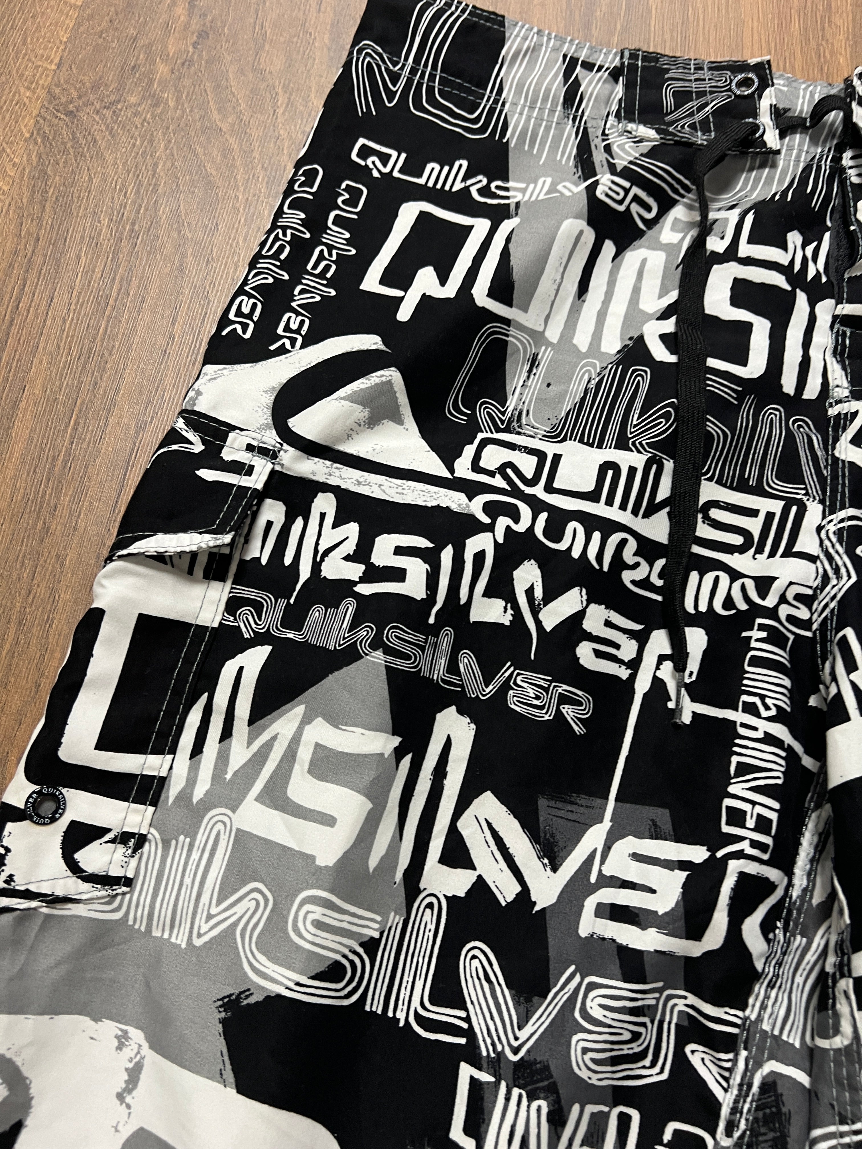 Quicksilver aop board shorts (36)
