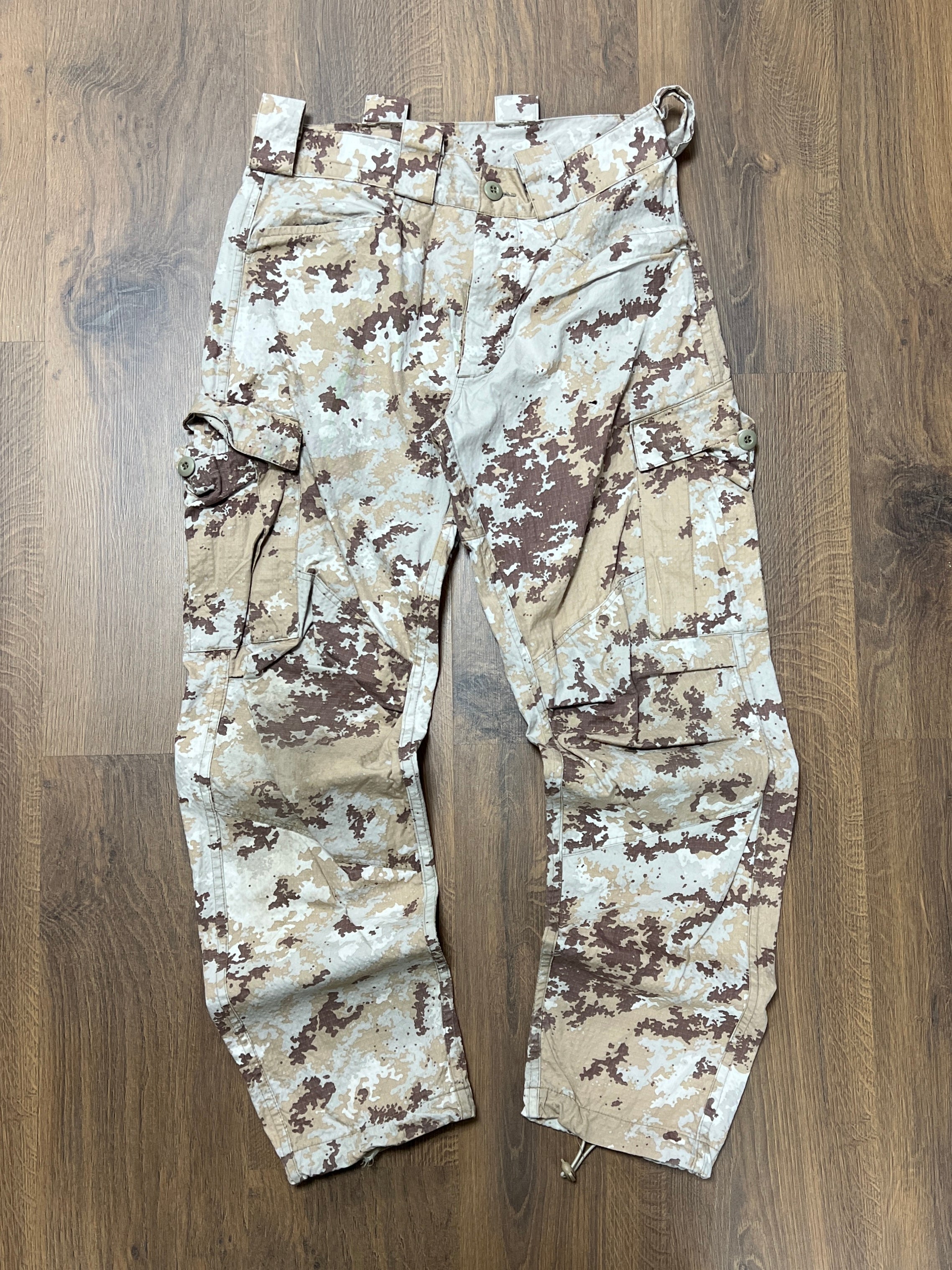 Millitary Camo Cargo Pants (32x30)