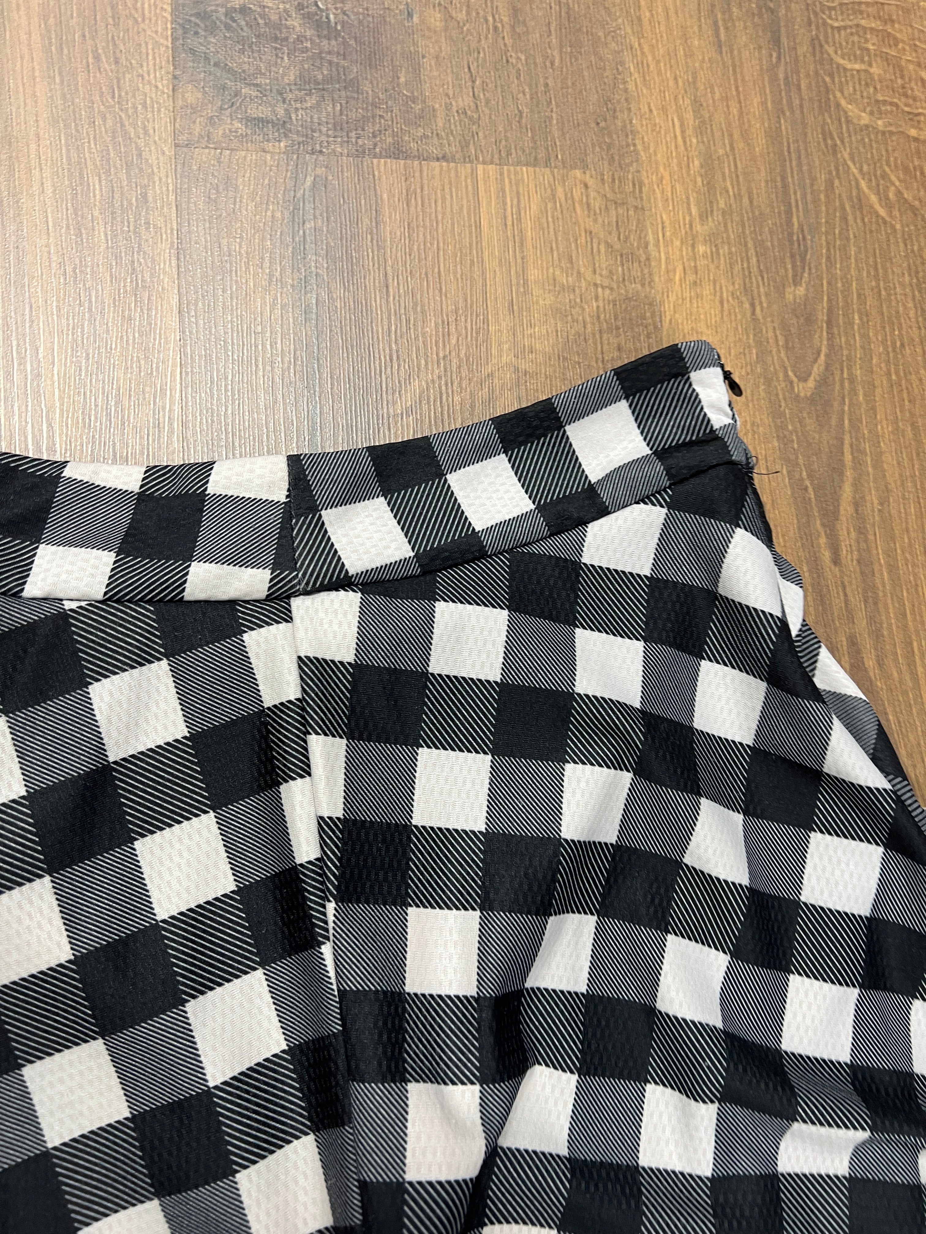 Chequered Skirt 🙋‍♀️ (S/M)