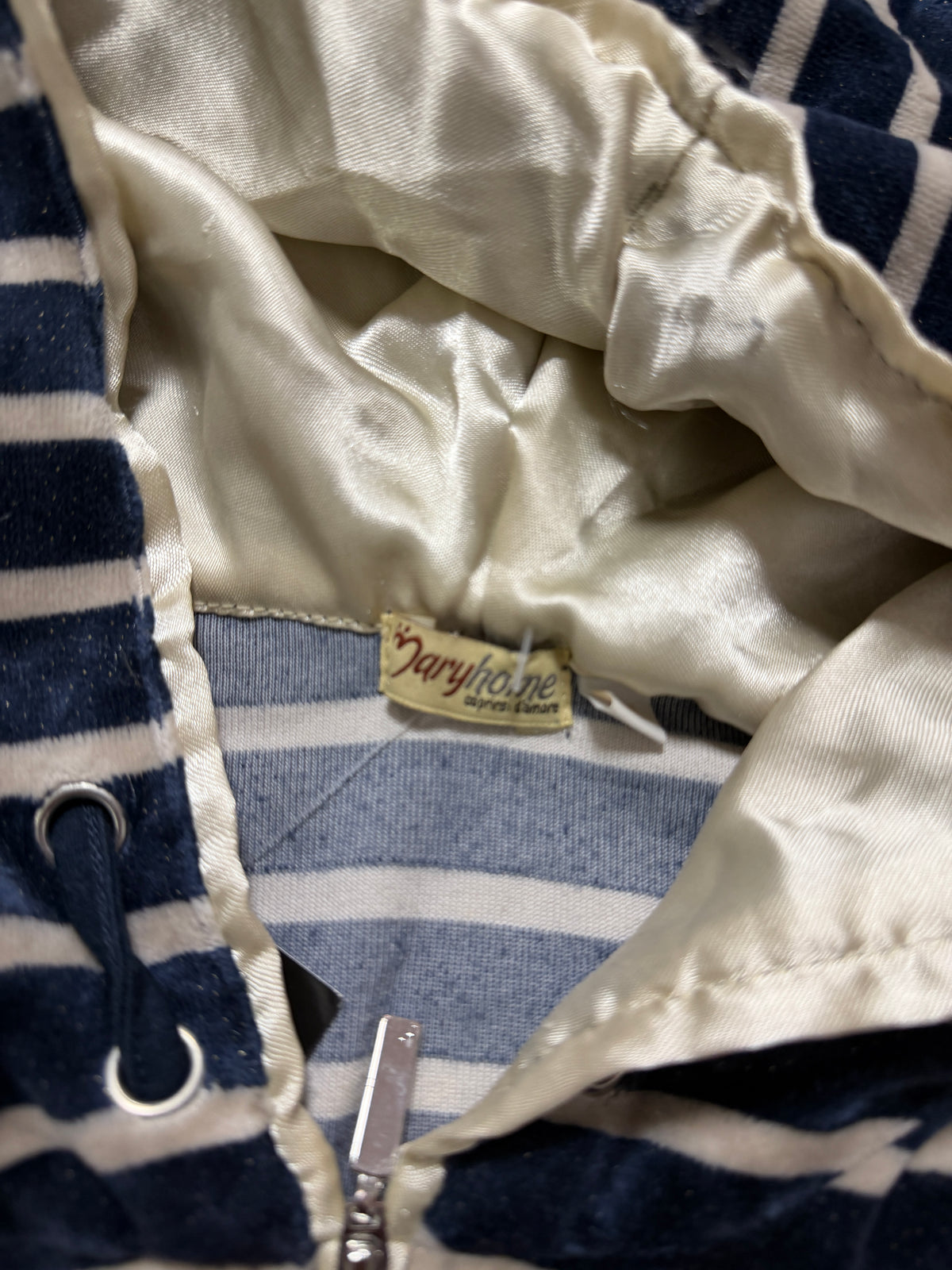 Stripped glitter Hoodie🙋‍♀️(M/L)