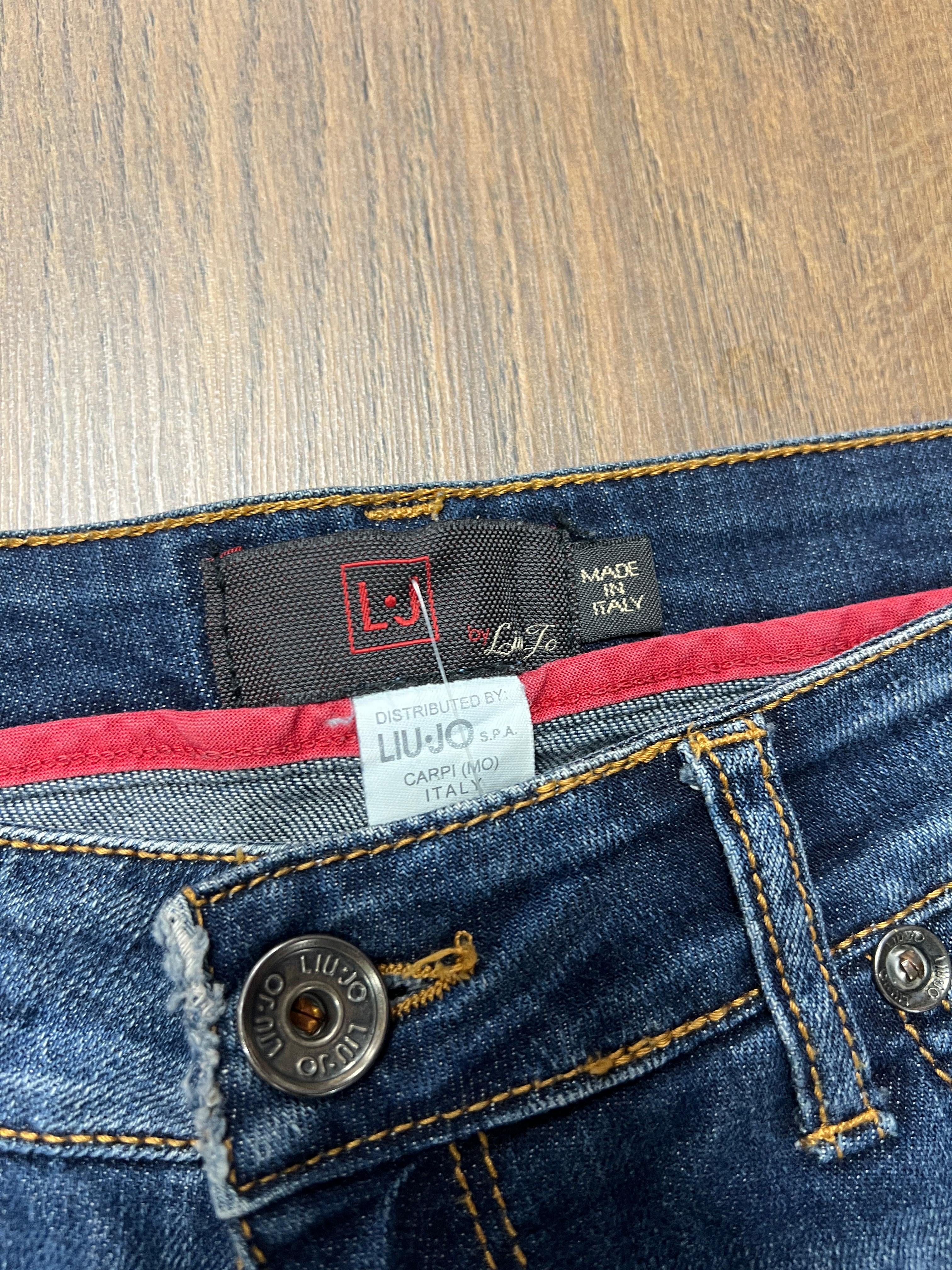 Liu-Jo Capris🙋‍♀️  (30)
