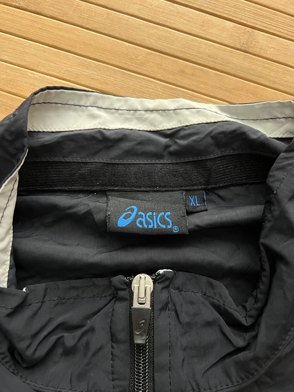 Asics Zip Up (L)