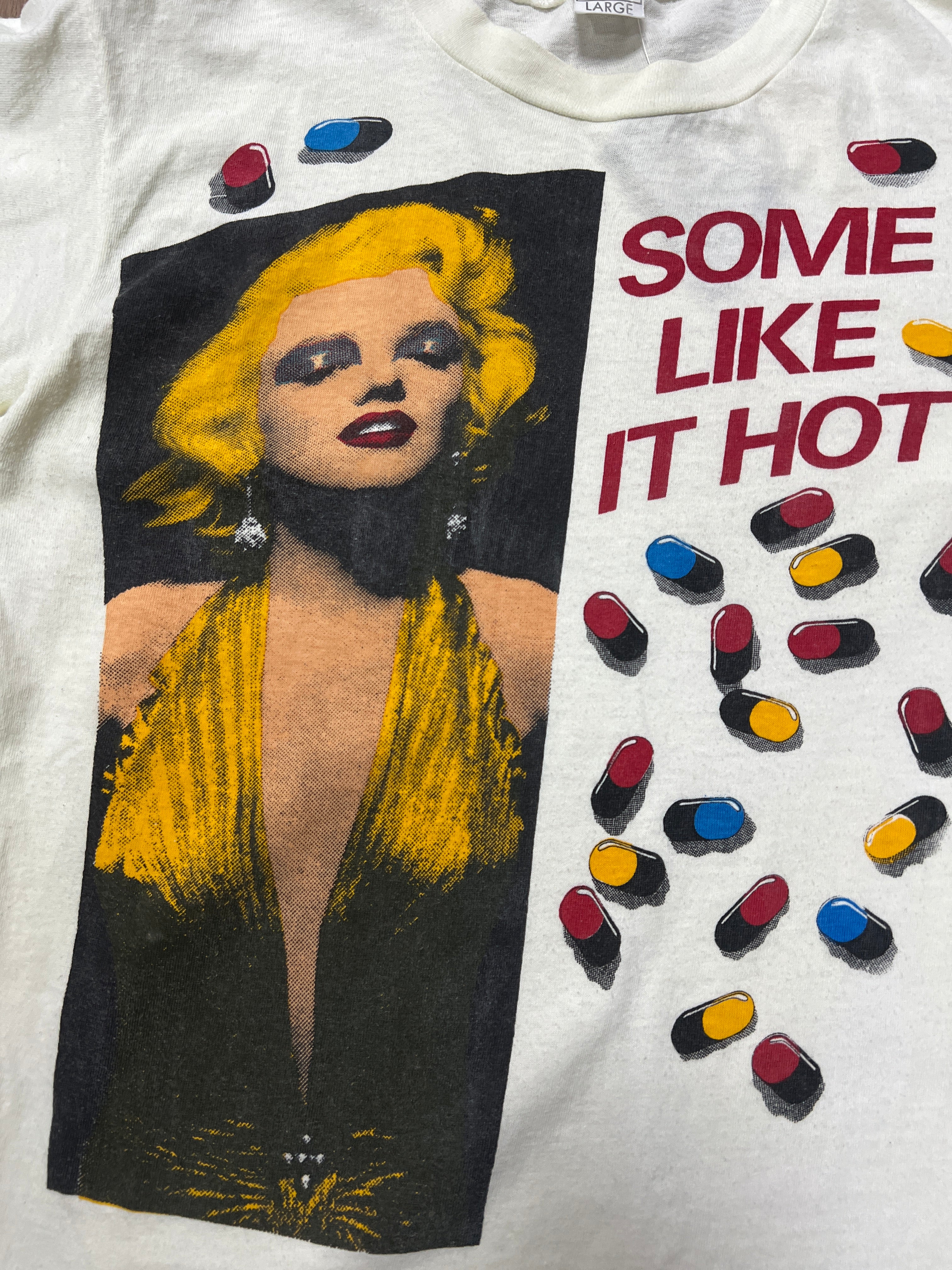 Marilyn Monroe 90s Some Like It Hot Pills T-Shirt (M)
