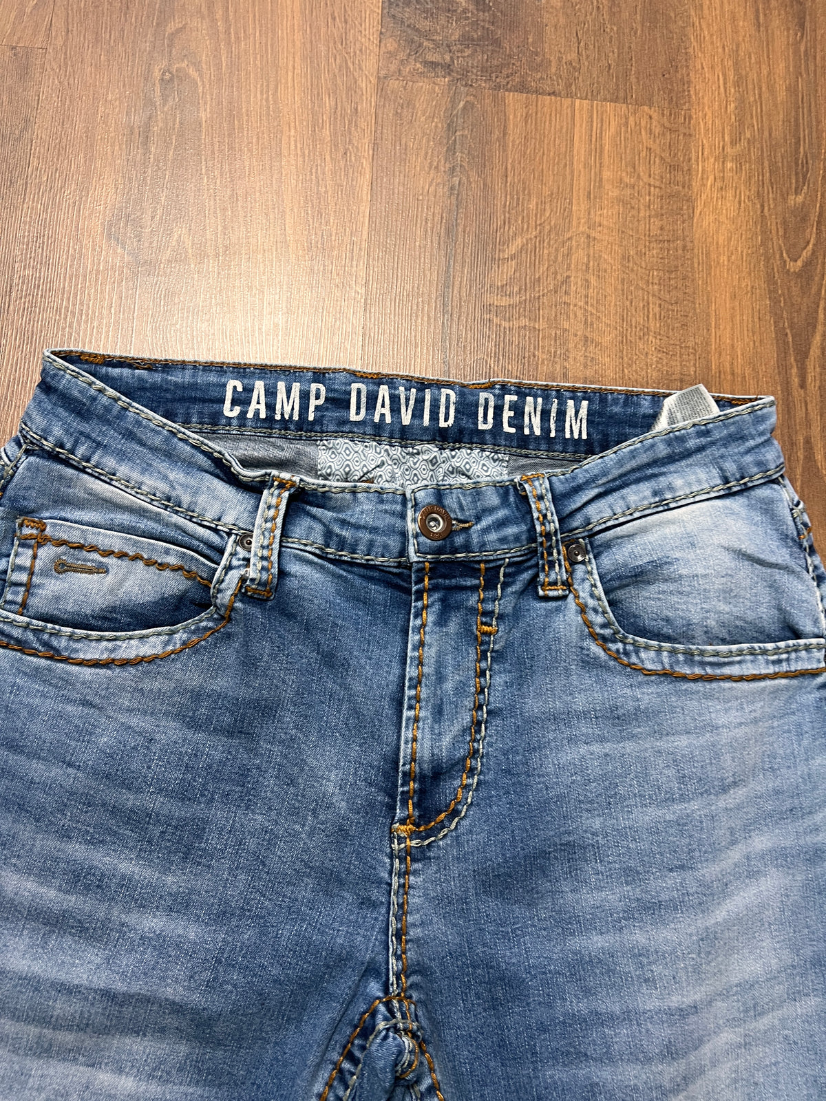Camp David Y2k Orange stitch jeans (32x30)