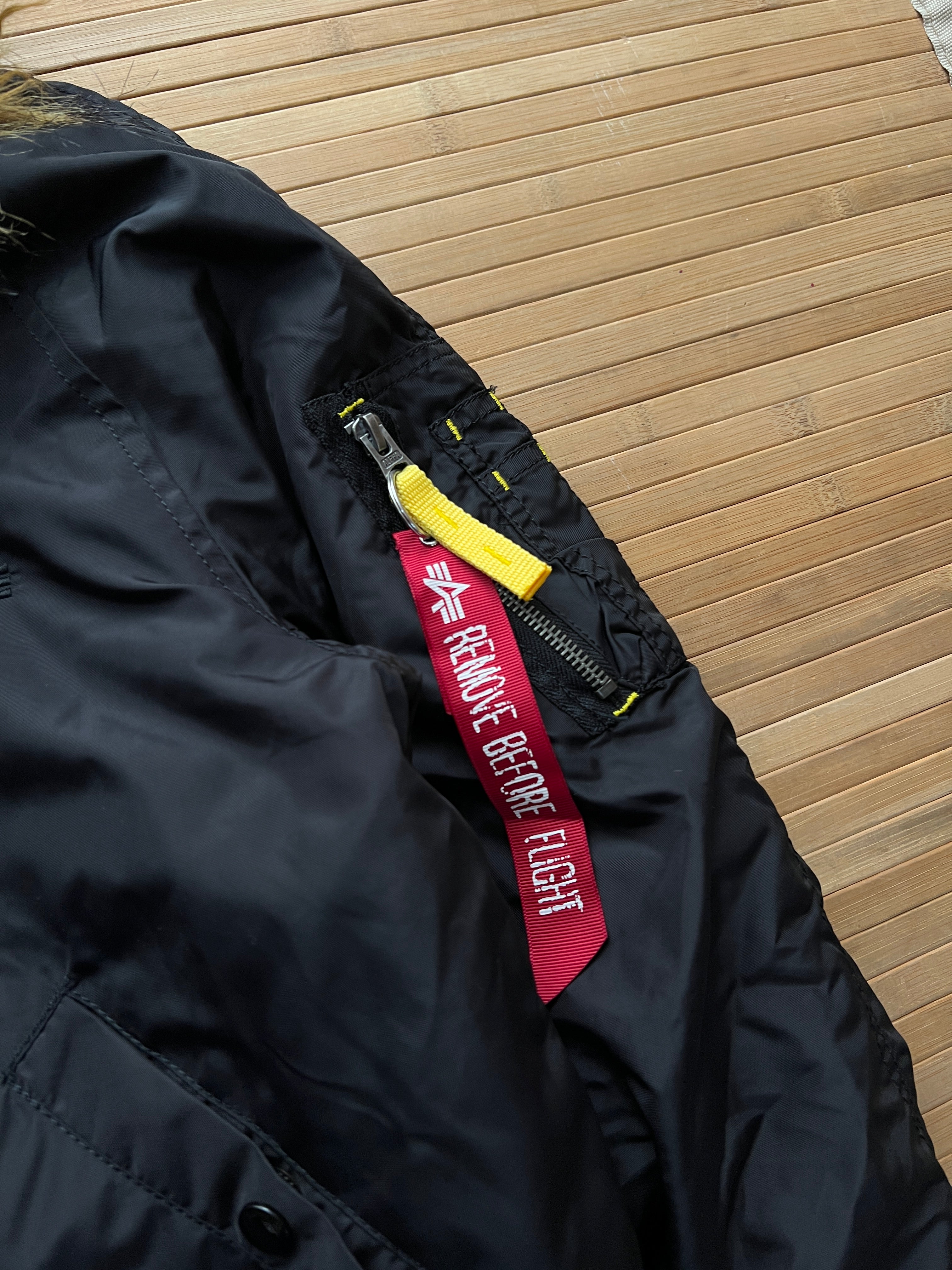 Alpha Industries Bomber Jacket (M)