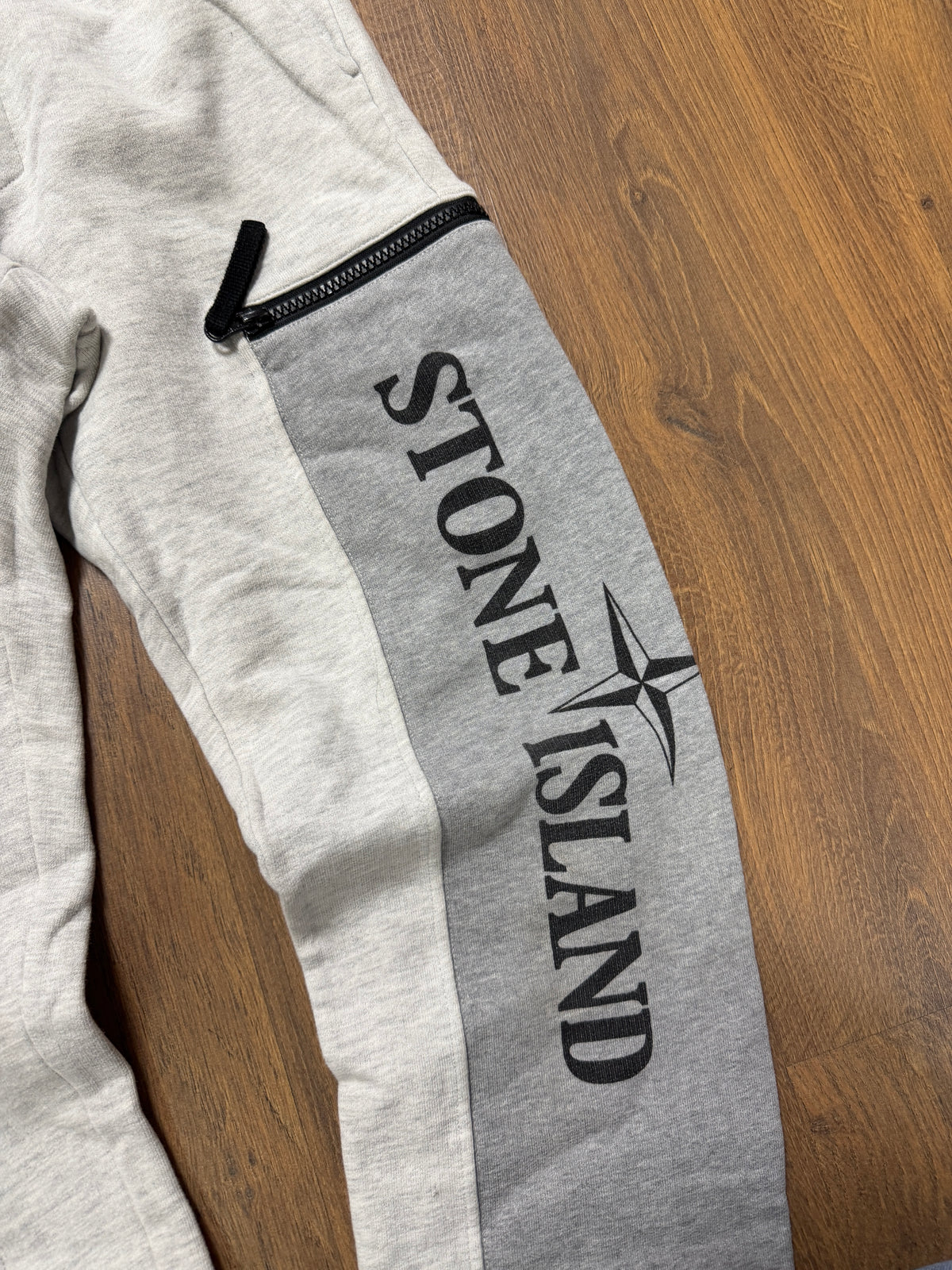 Stone Spellout Junior Joggers (12yrs)