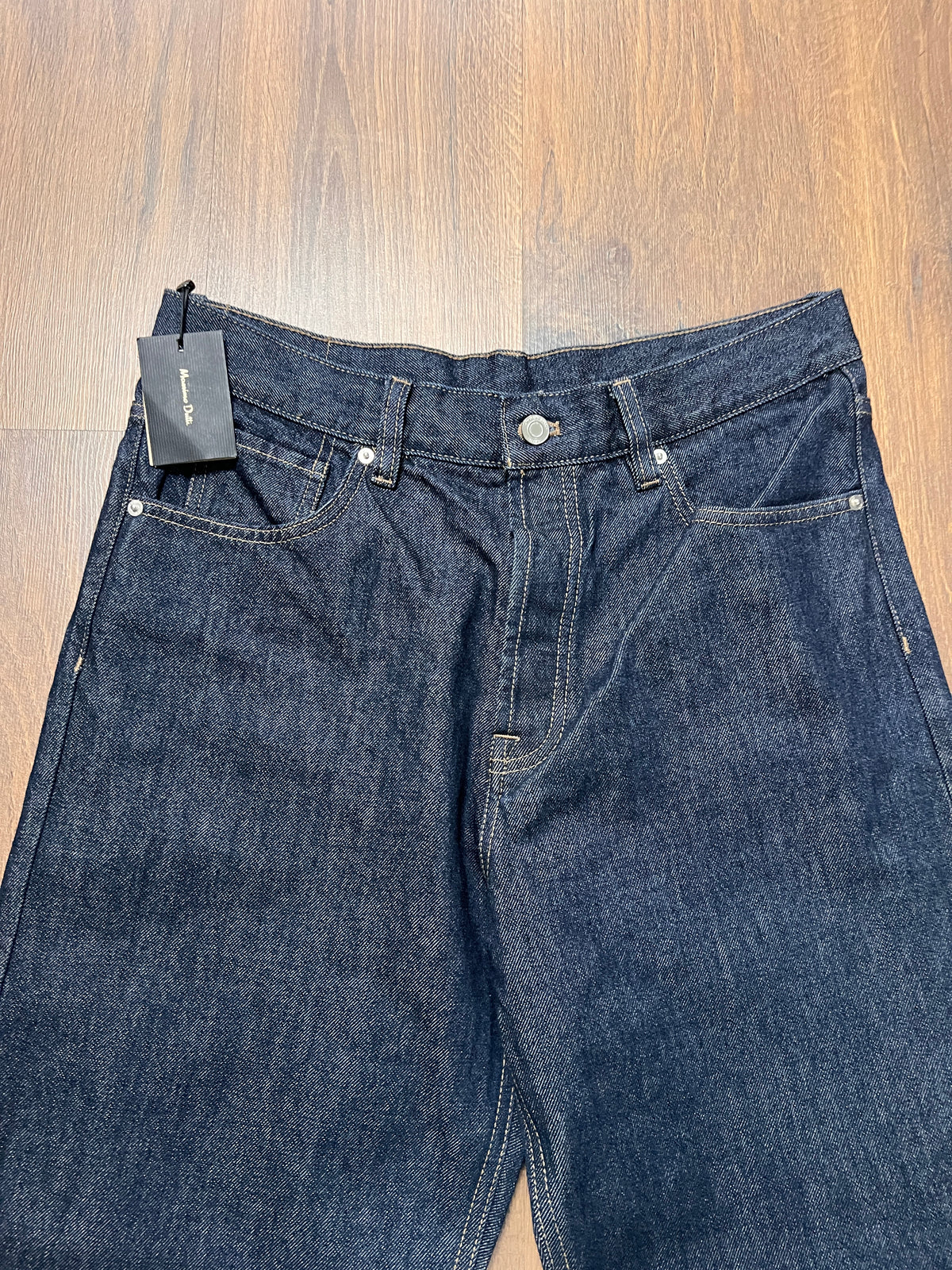 Brand New Massimo Dutti Raw denim jeans(32x30)