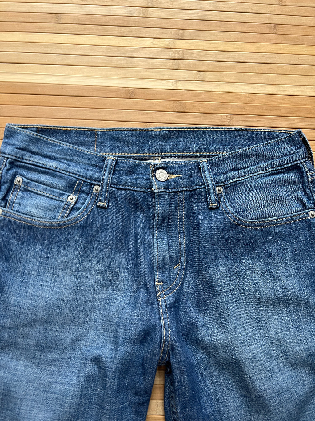 Levis Shorts(30)