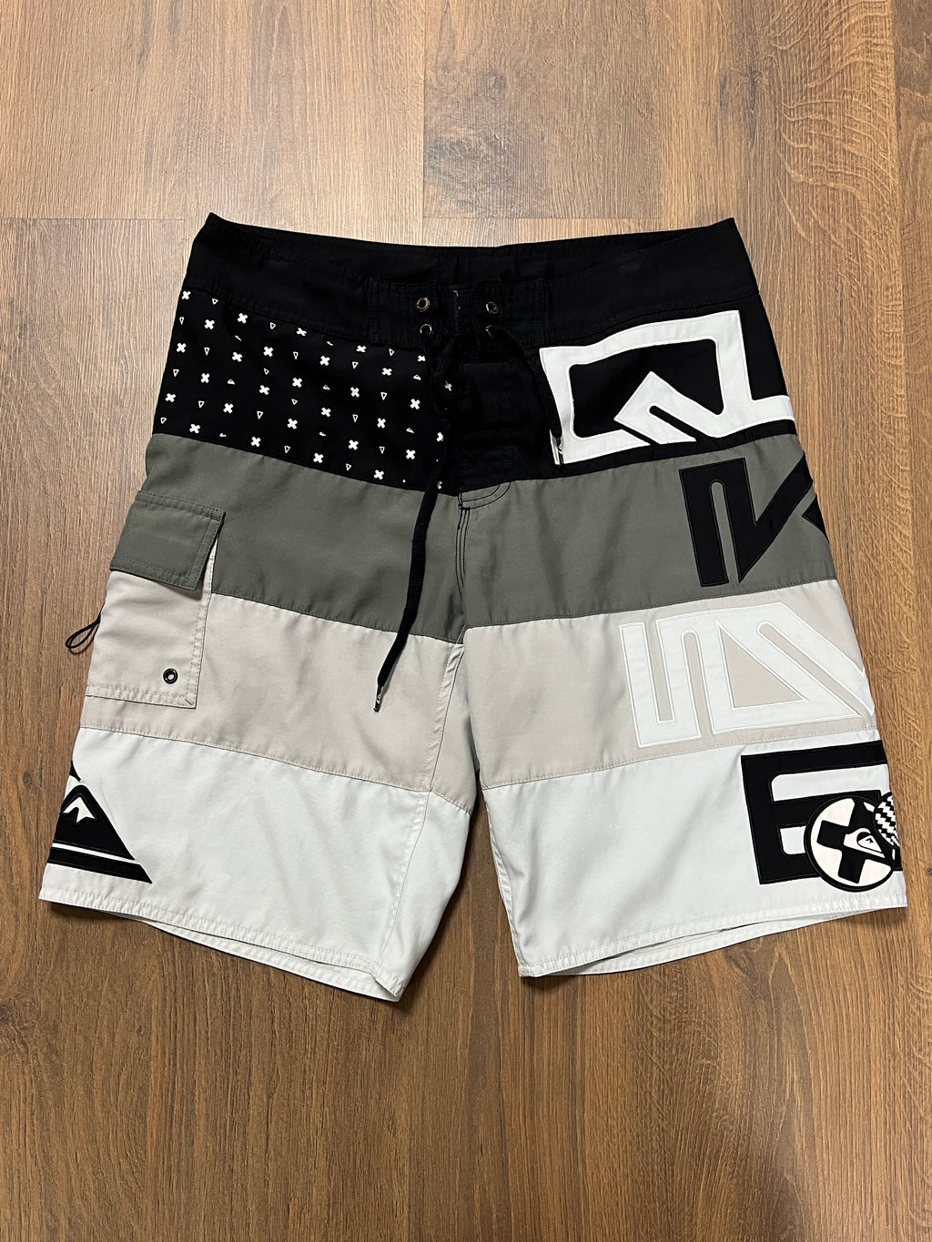 Quicksilver big logo boardshorts (34)