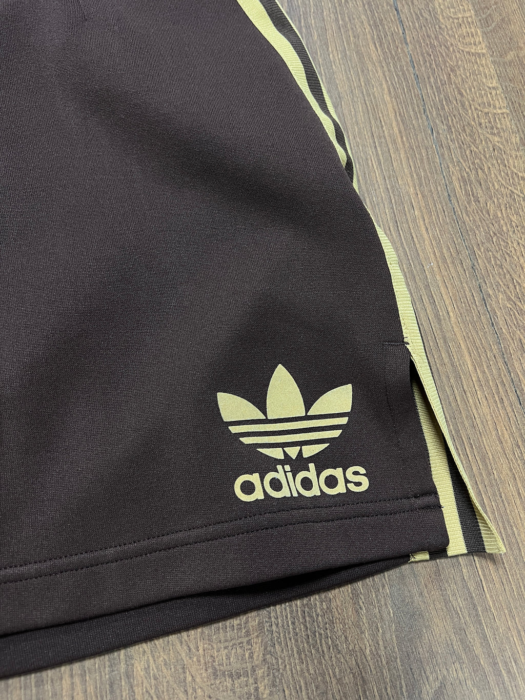 Adidas Vintage Skirt🙋‍♀️ (S/M)