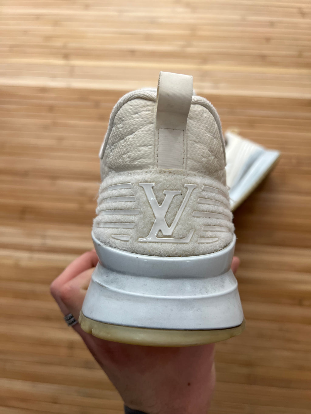 Louis Vuitton Sneakers (44)